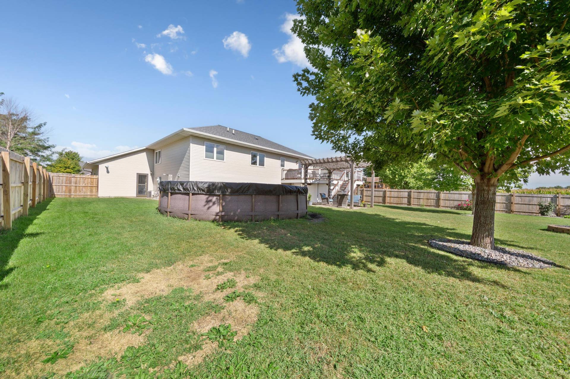 217 Inverness Drive, Mankato, MN 56001 6 back.jpg