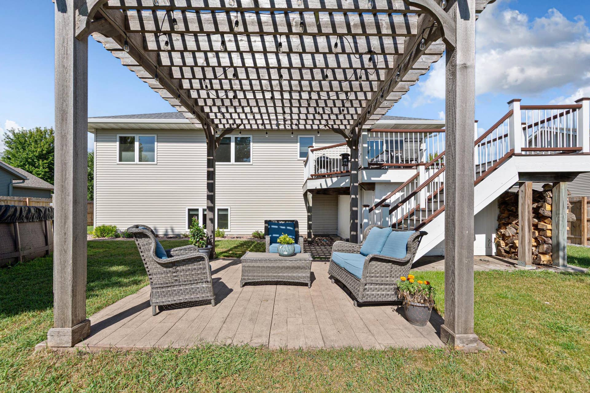 217 Inverness Drive, Mankato, MN 56001 9 back.jpg