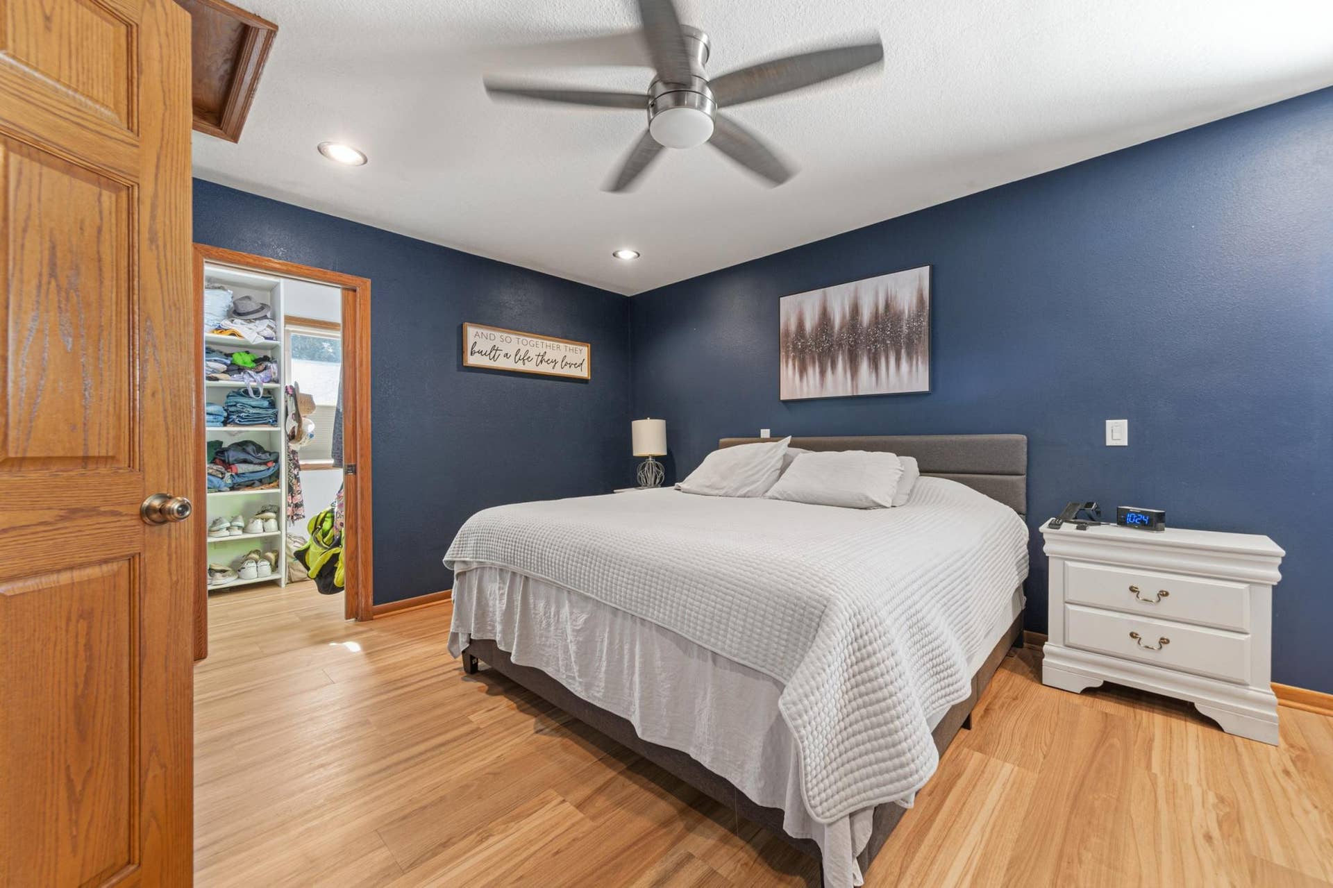 217 Inverness Drive, Mankato, MN 56001 27 main bedroom.jpg