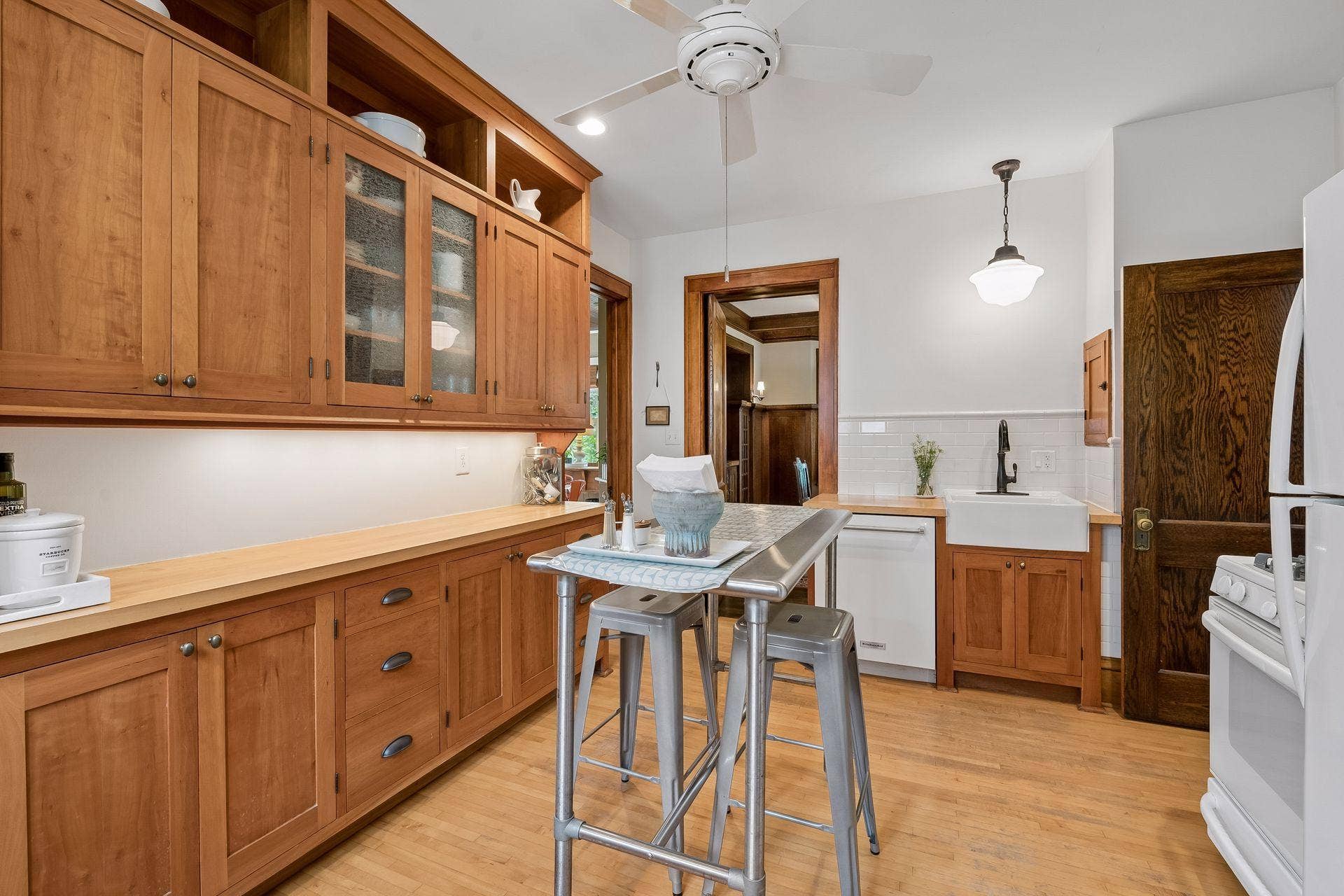 3223 Blaisdell Avenue, 48, Minneapolis, MN 55408 A home where details make each room distinctive.