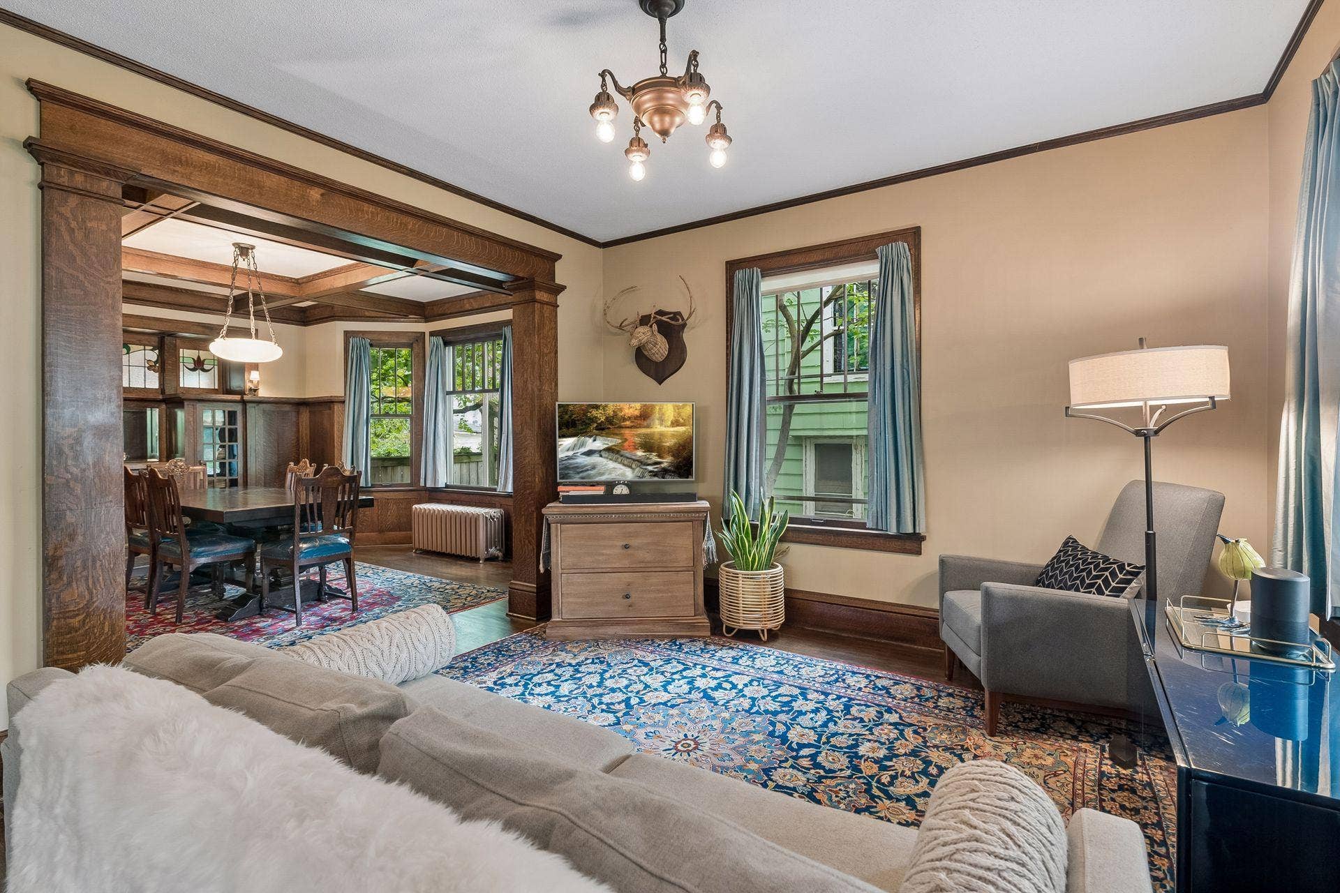 3223 Blaisdell Avenue, 48, Minneapolis, MN 55408 A home that has been meticulously maintained by only the second owners.