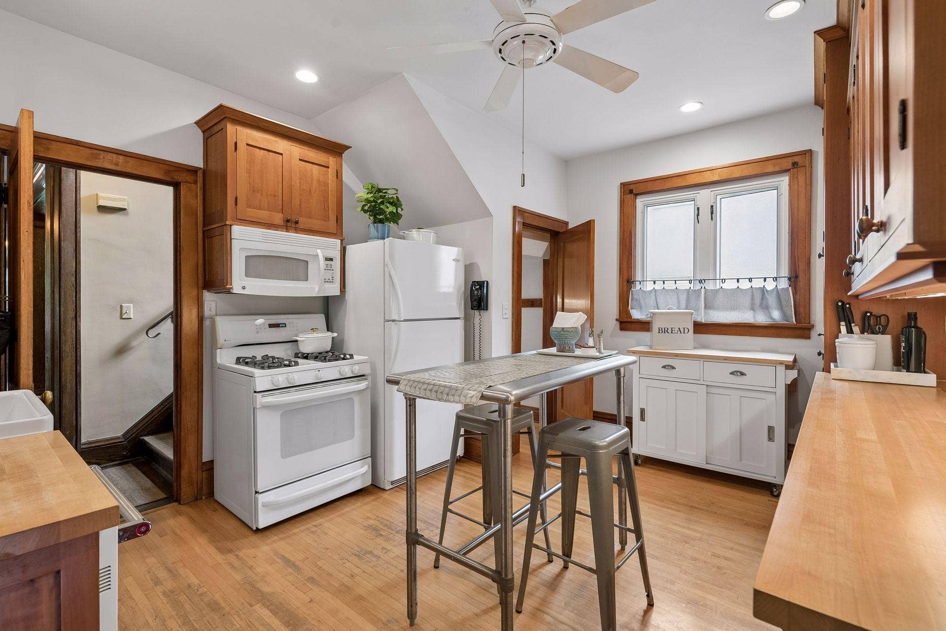 3223 Blaisdell Avenue, 48, Minneapolis, MN 55408 A kitchen with the character and functionality to support everyday living.