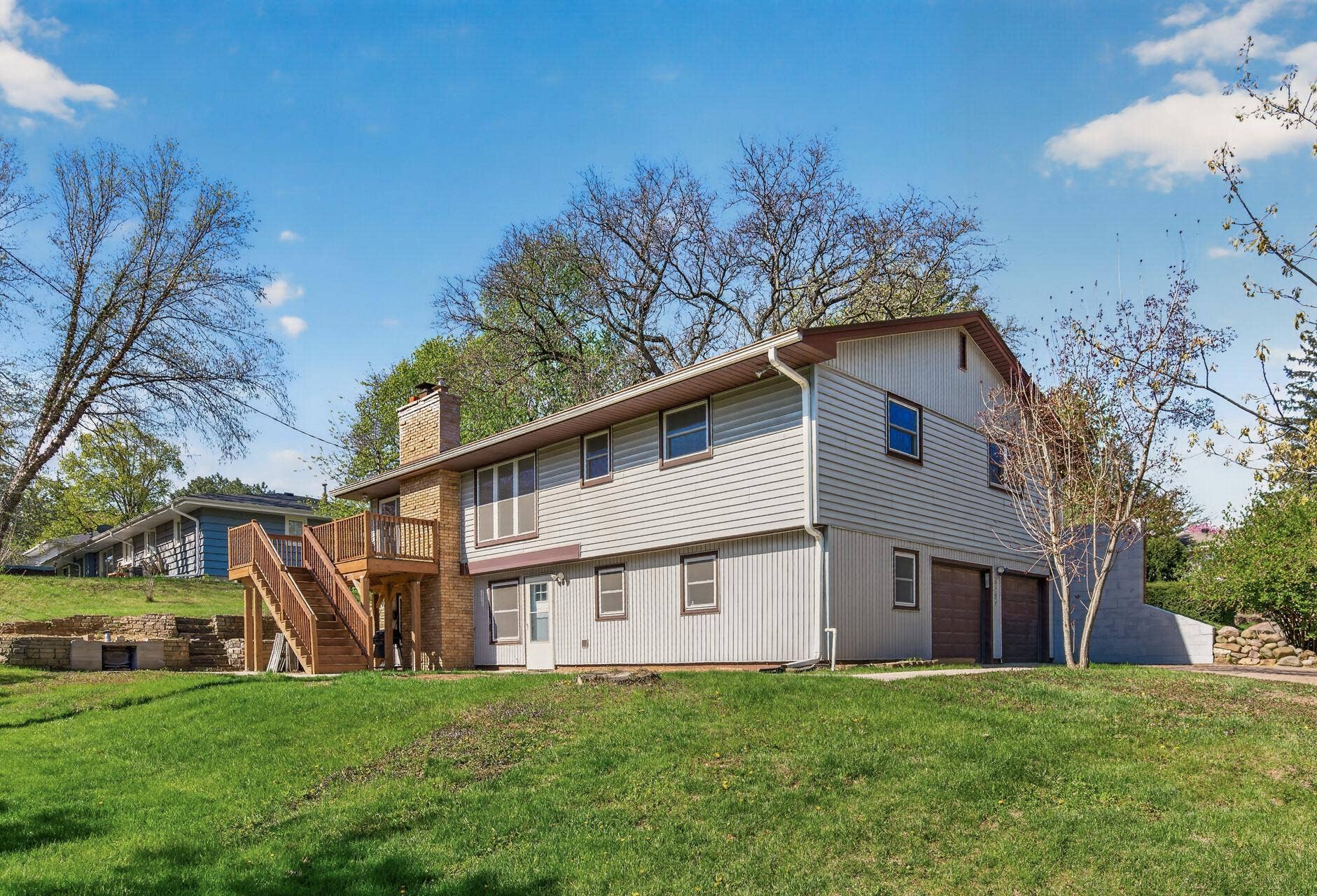 2580 Winfield Avenue, Golden Valley, MN 55422 2580 Winfield Avenue, Golden Valley, MN 55422