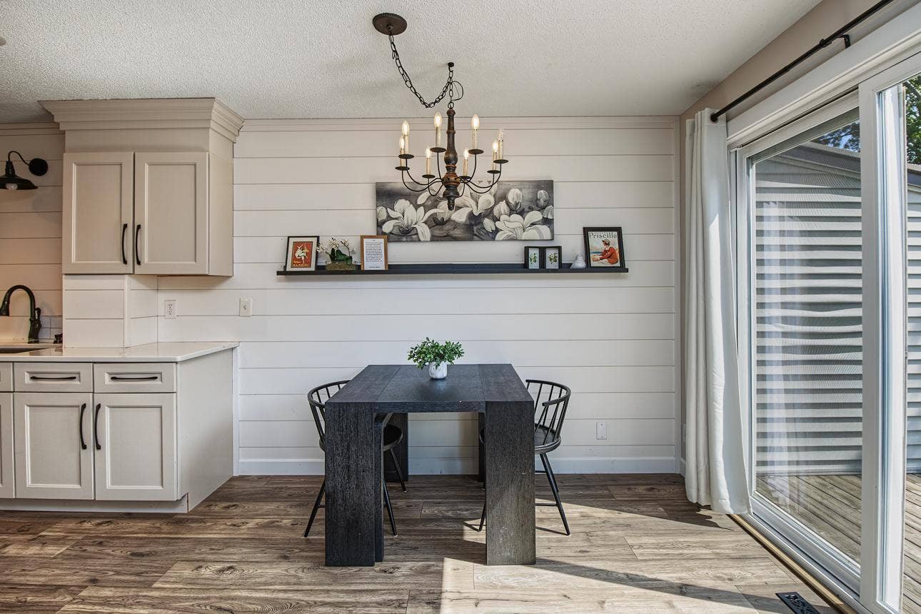 2819 Wimbledon Ridge, Woodbury, MN 55125 2819 Wimbledon Ridge, Woodbury, MN 55125