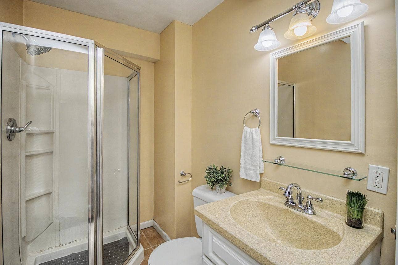 2819 Wimbledon Ridge, Woodbury, MN 55125 2819 Wimbledon Ridge, Woodbury, MN 55125