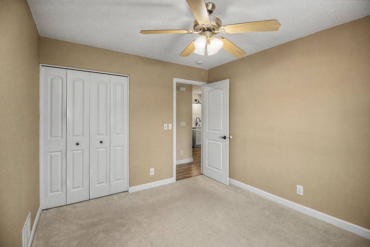 2819 Wimbledon Ridge, Woodbury, MN 55125 2819 Wimbledon Ridge, Woodbury, MN 55125