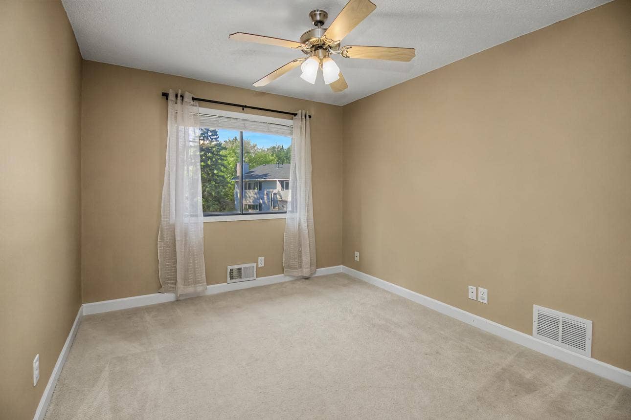 2819 Wimbledon Ridge, Woodbury, MN 55125 2819 Wimbledon Ridge, Woodbury, MN 55125