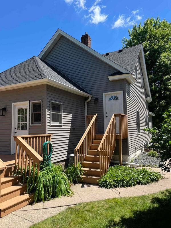 4230 39th Avenue S, 32, Minneapolis, MN 55406 #2 has a separate enterence.