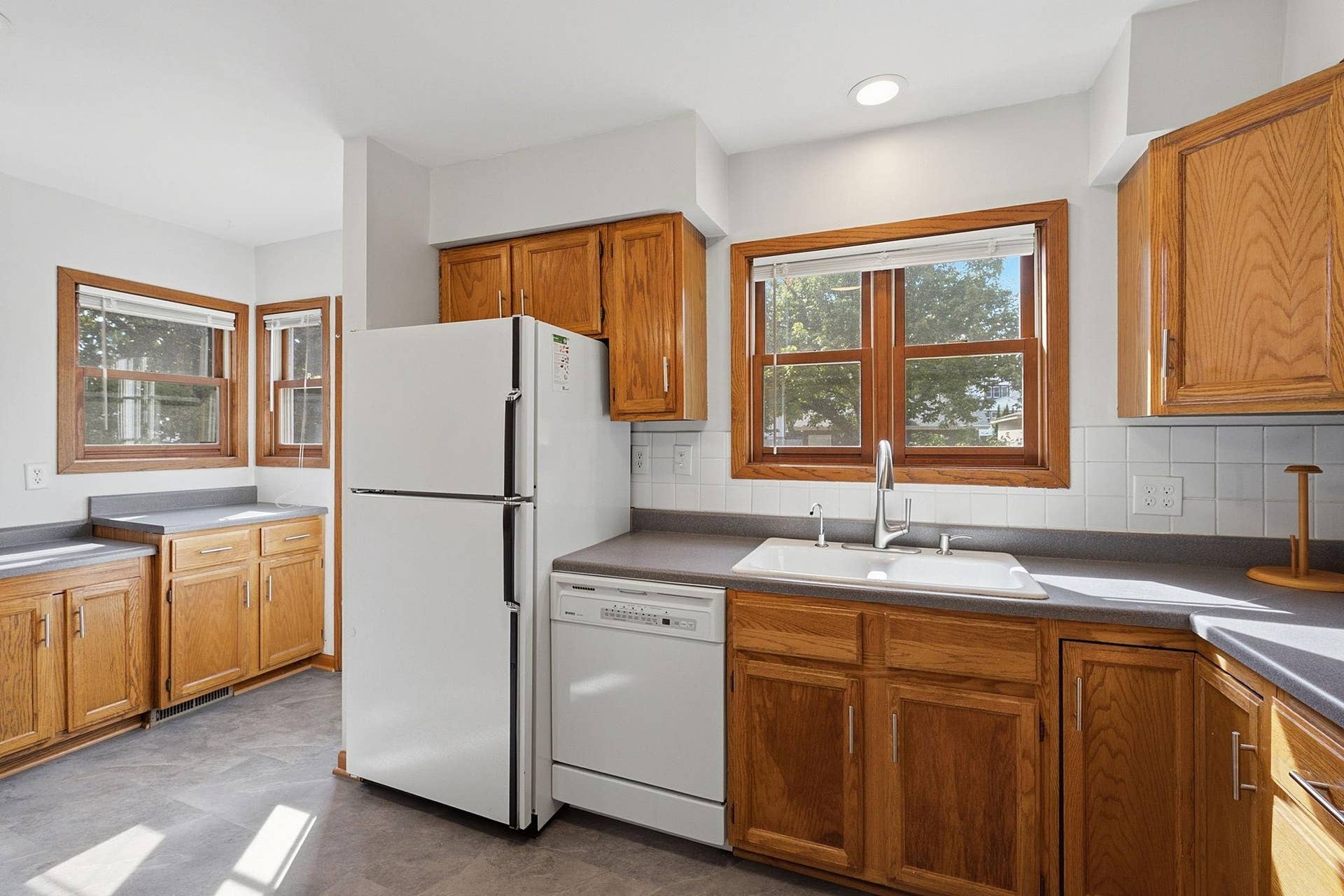 4230 39th Avenue S, 32, Minneapolis, MN 55406 #1 Dish Washer!!