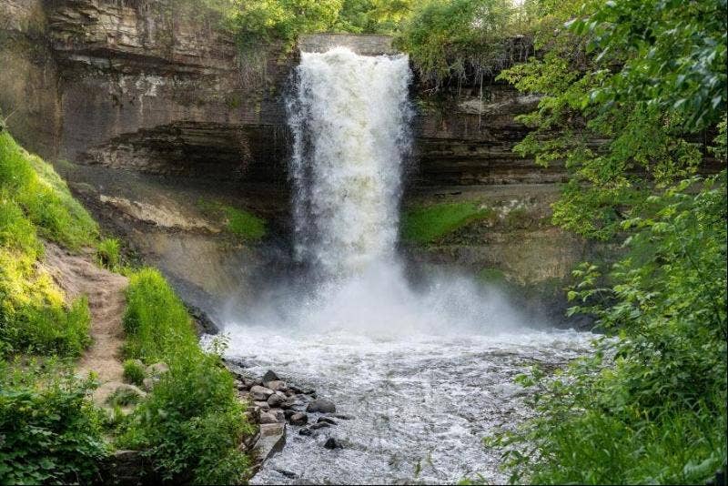 4230 39th Avenue S, 32, Minneapolis, MN 55406 Minnehaha Falls is 5 minutes away.
