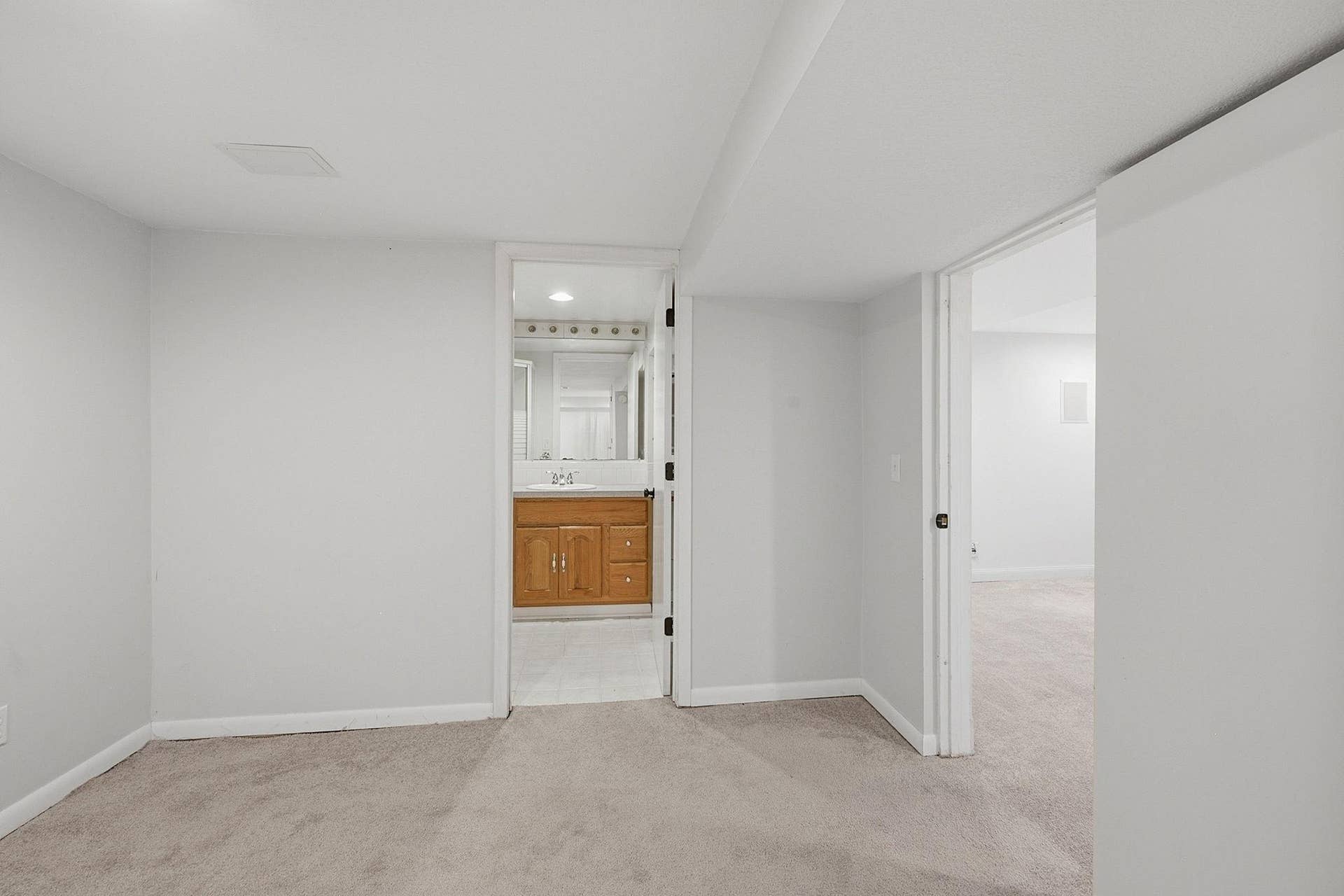 4230 39th Avenue S, 32, Minneapolis, MN 55406 #1 LL 3/4 Bath