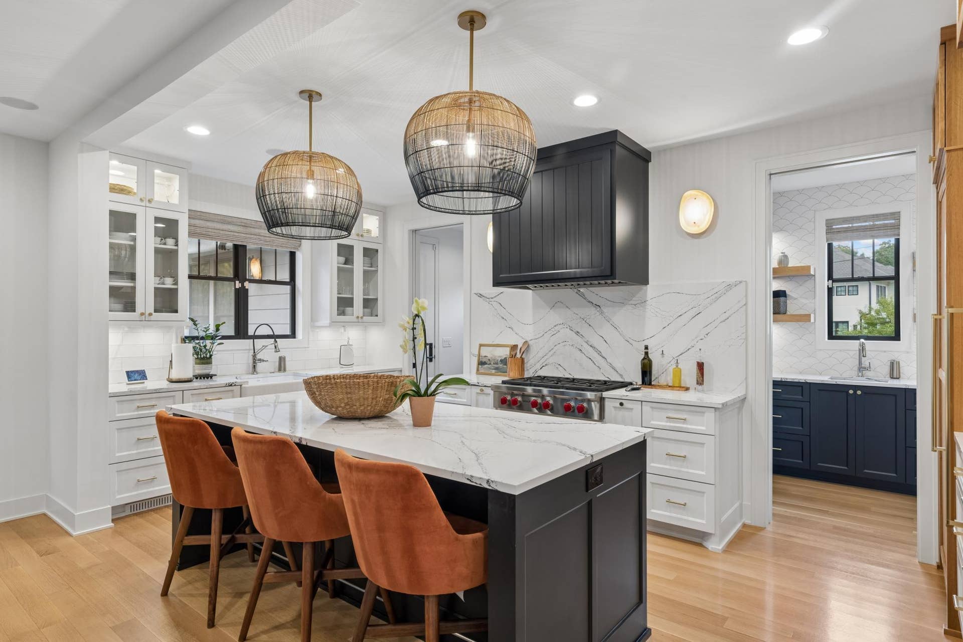 363 Woodlawn Avenue, 95, Saint Paul, MN 55105 Thoughtfully designed kitchen with premium appliances.