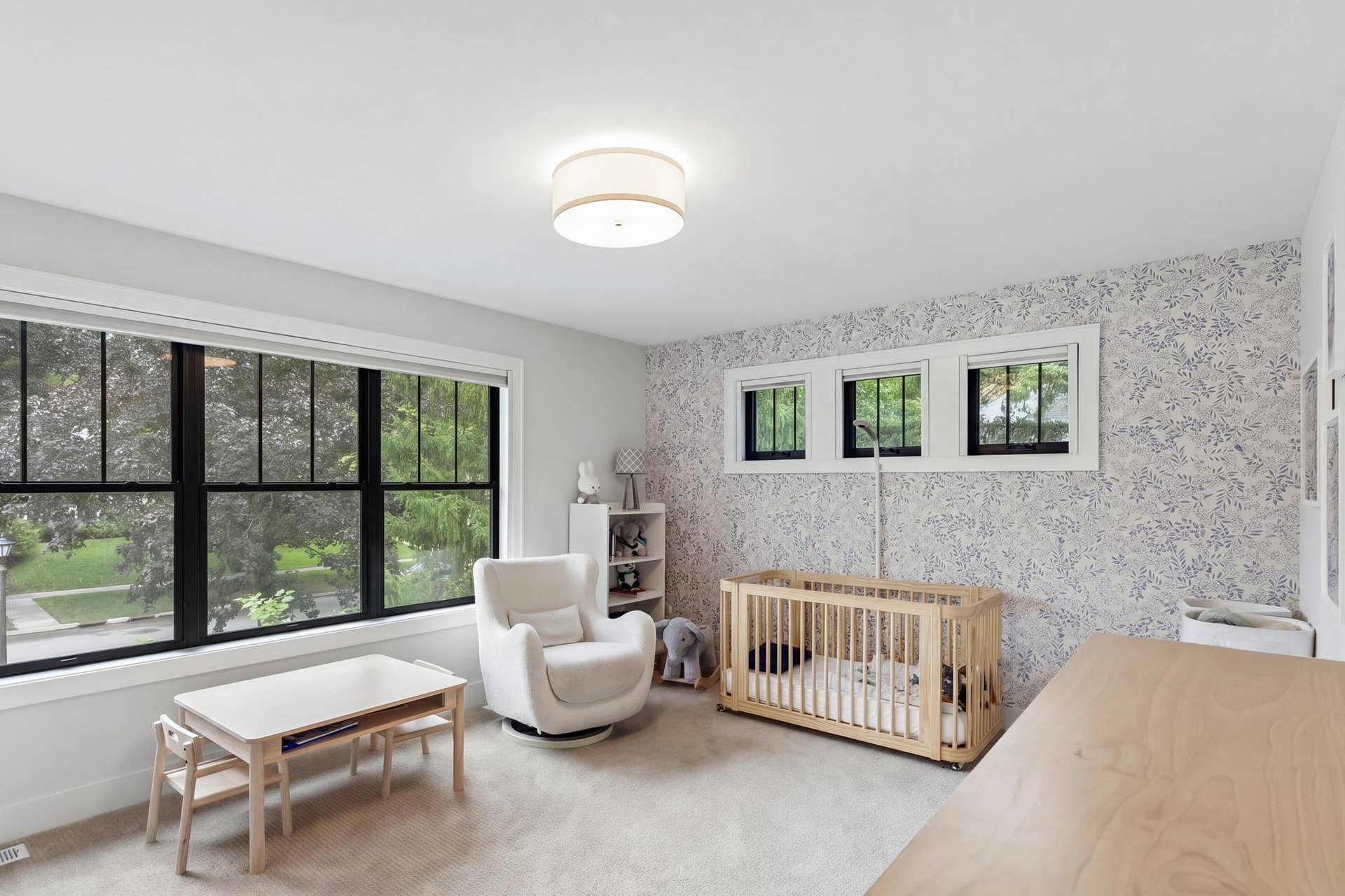 363 Woodlawn Avenue, 95, Saint Paul, MN 55105 Bright & spacious secondary bedroom.