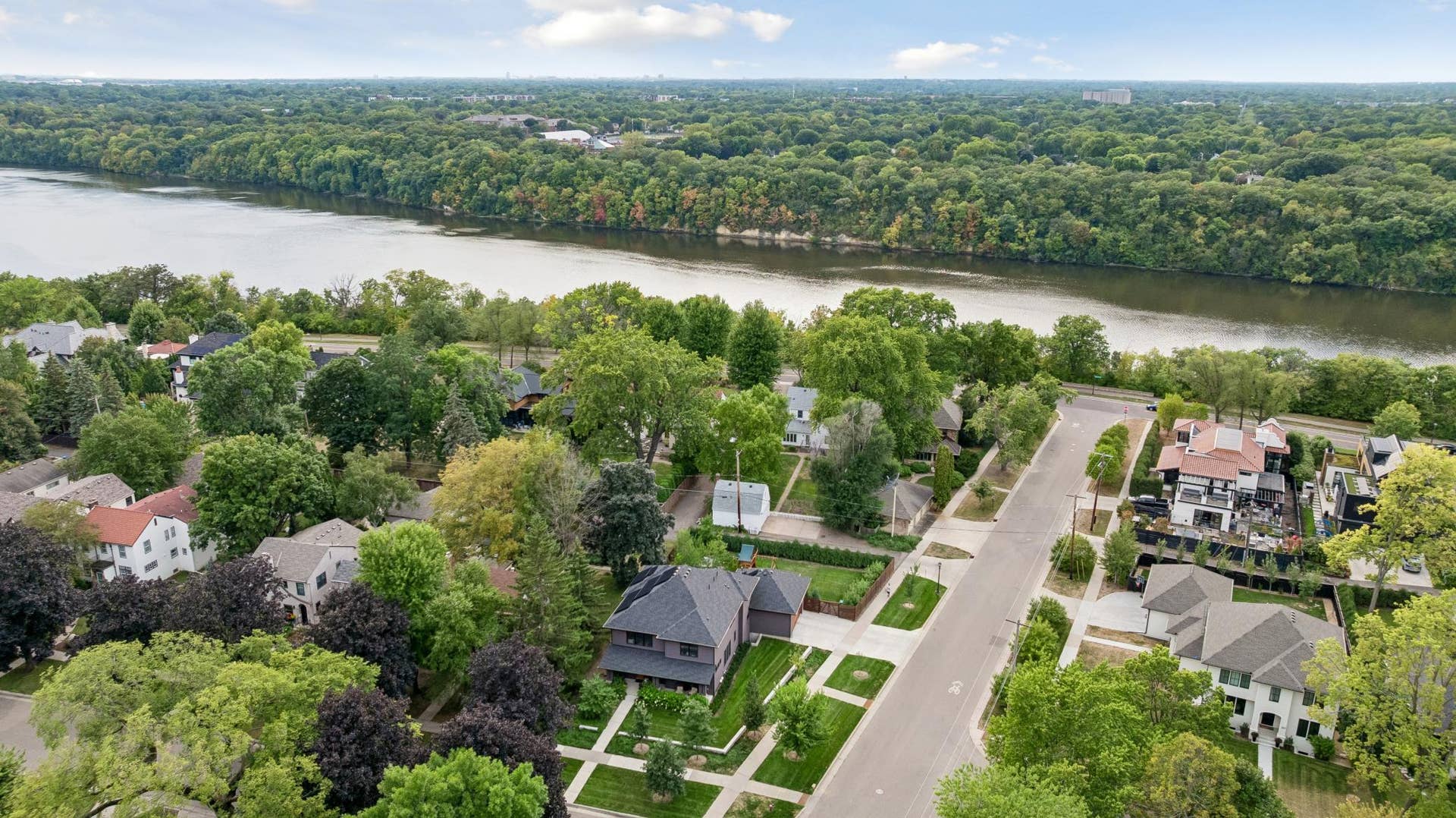 363 Woodlawn Avenue, 95, Saint Paul, MN 55105 363 Woodlawn Avenue, 95, Saint Paul, MN 55105