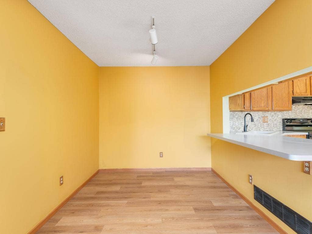 7555 Wedgewood Way N, Maple Grove, MN 55311 7555 Wedgewood Way N, Maple Grove, MN 55311