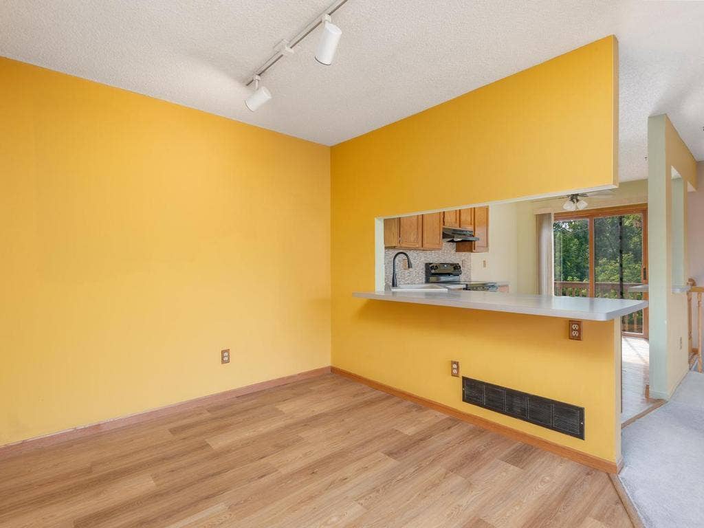7555 Wedgewood Way N, Maple Grove, MN 55311 7555 Wedgewood Way N, Maple Grove, MN 55311