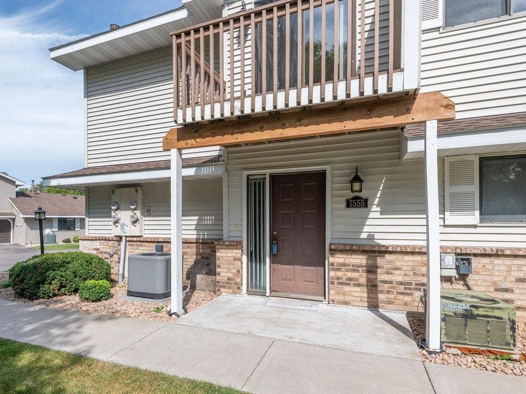 7555 Wedgewood Way N, Maple Grove, MN 55311 7555 Wedgewood Way N, Maple Grove, MN 55311