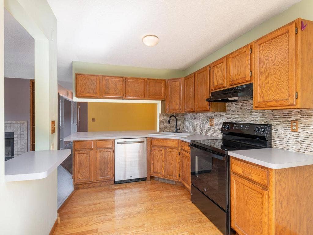 7555 Wedgewood Way N, Maple Grove, MN 55311 7555 Wedgewood Way N, Maple Grove, MN 55311