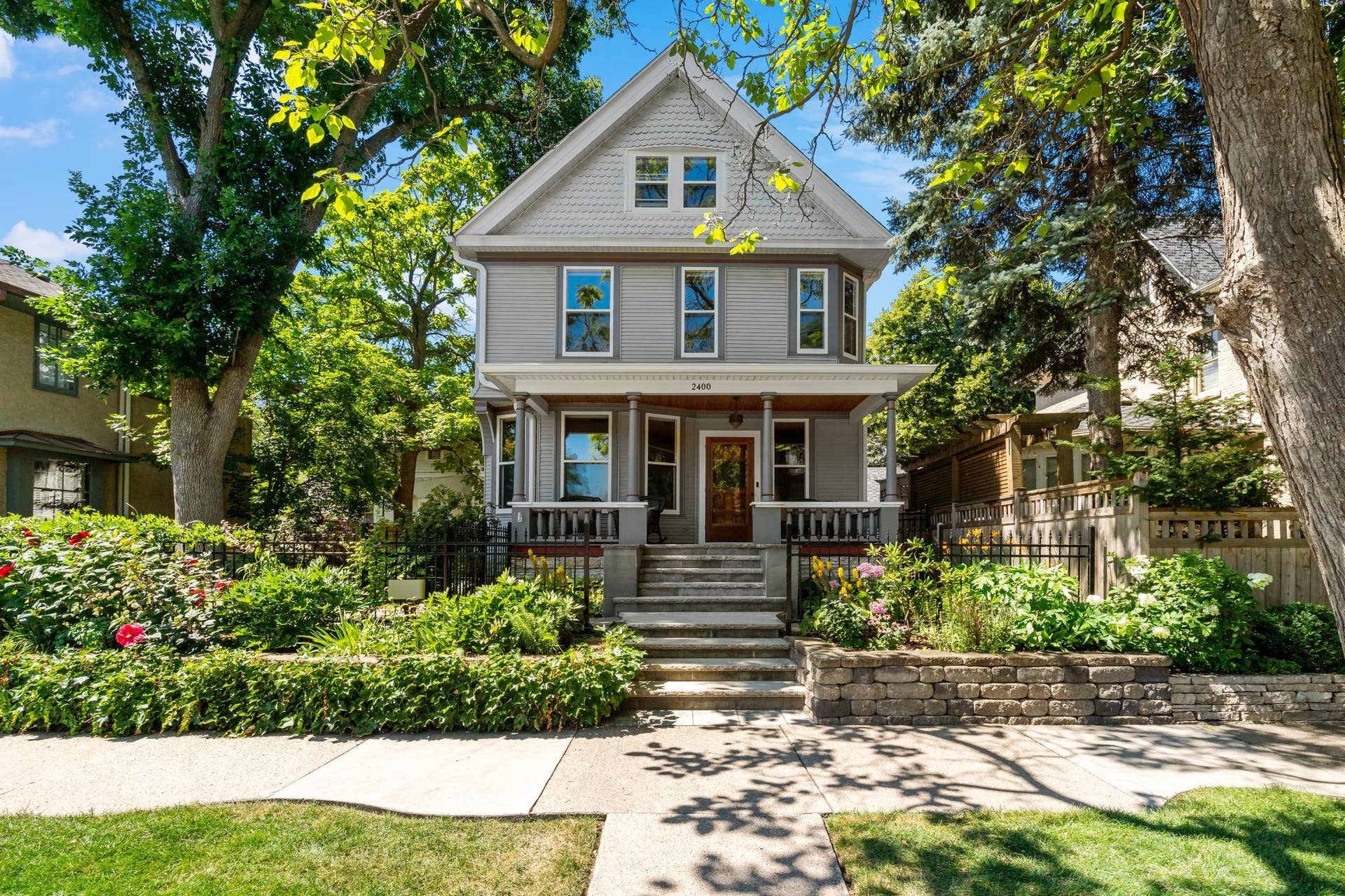 2400 Irving Avenue S, 21, Minneapolis, MN 55405 2400 Irving Avenue S, 21, Minneapolis, MN 55405