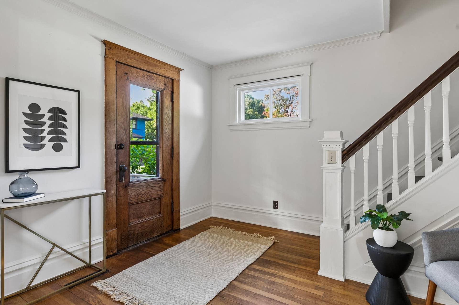 A bright and inviting foyer.