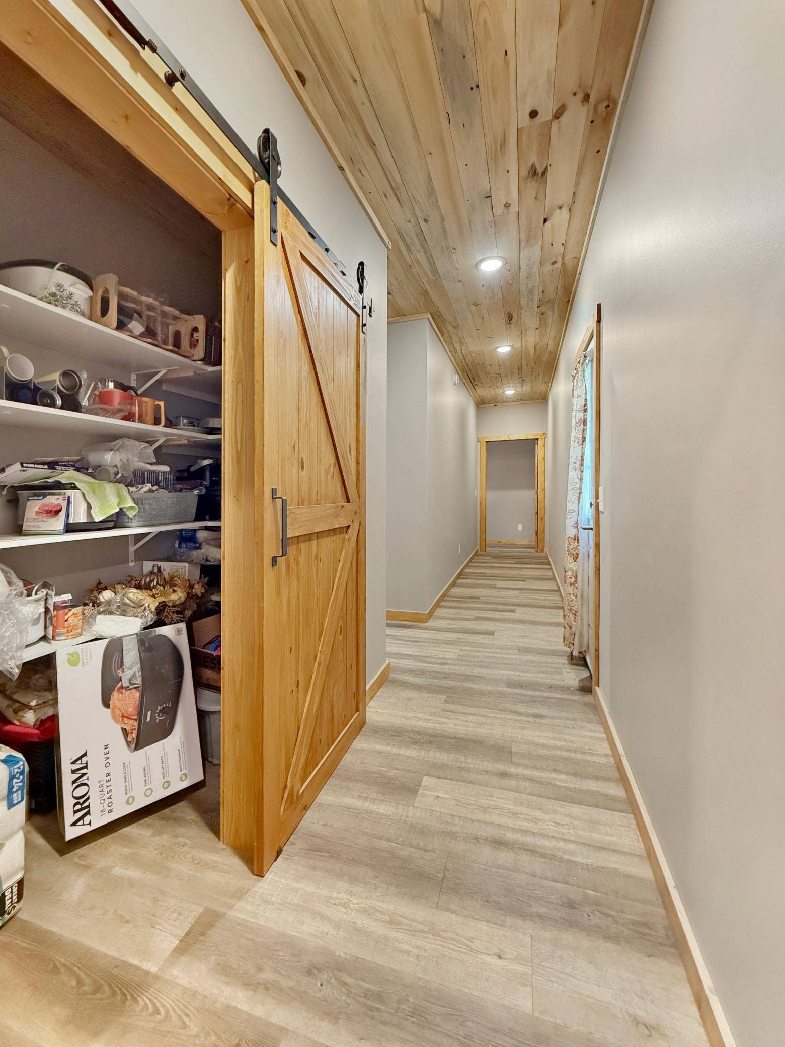 8940 Bemidji Road NE, Bemidji, MN 56601 Pantry