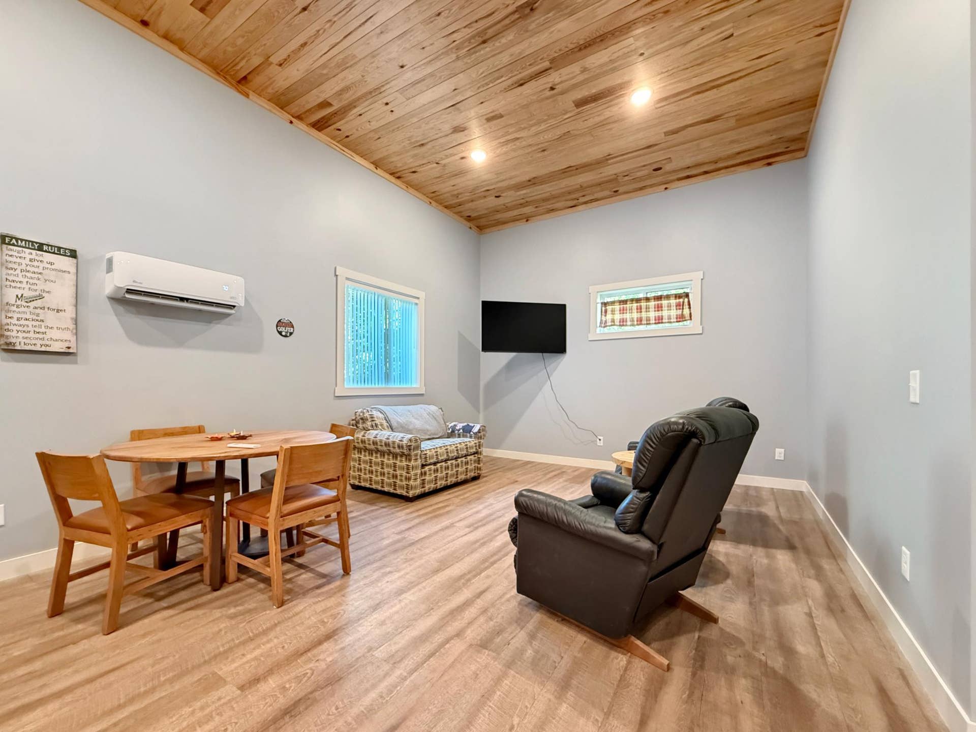 8940 Bemidji Road NE, Bemidji, MN 56601 476e7335c05a372cbb7ec86ecff908af49c3194b.jpg