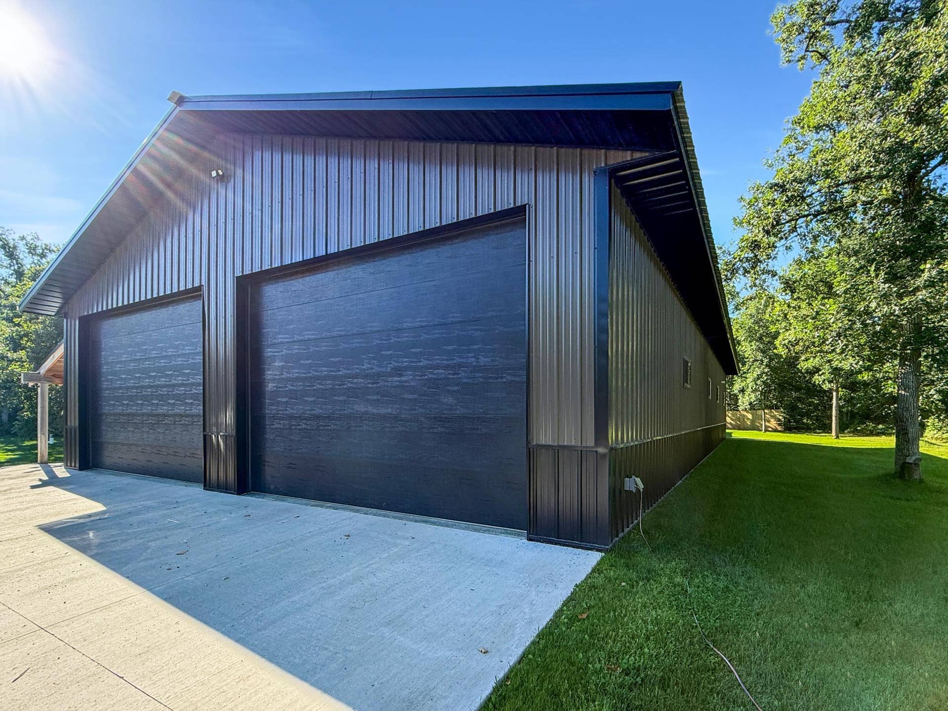 8940 Bemidji Road NE, Bemidji, MN 56601 16'x11' overhead doors