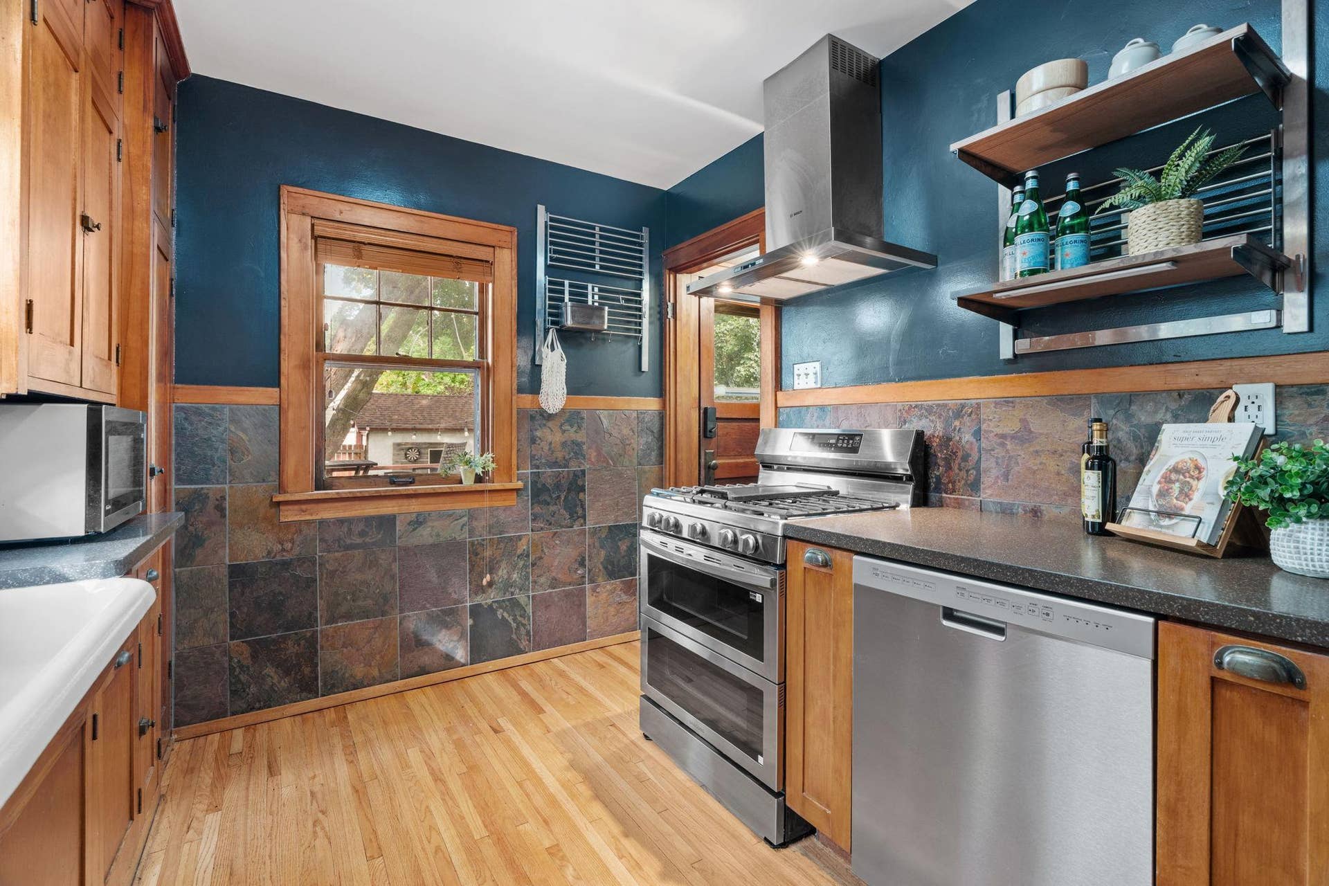 4536 33rd Avenue S, 25, Minneapolis, MN 55406 Beautiful Kitchen