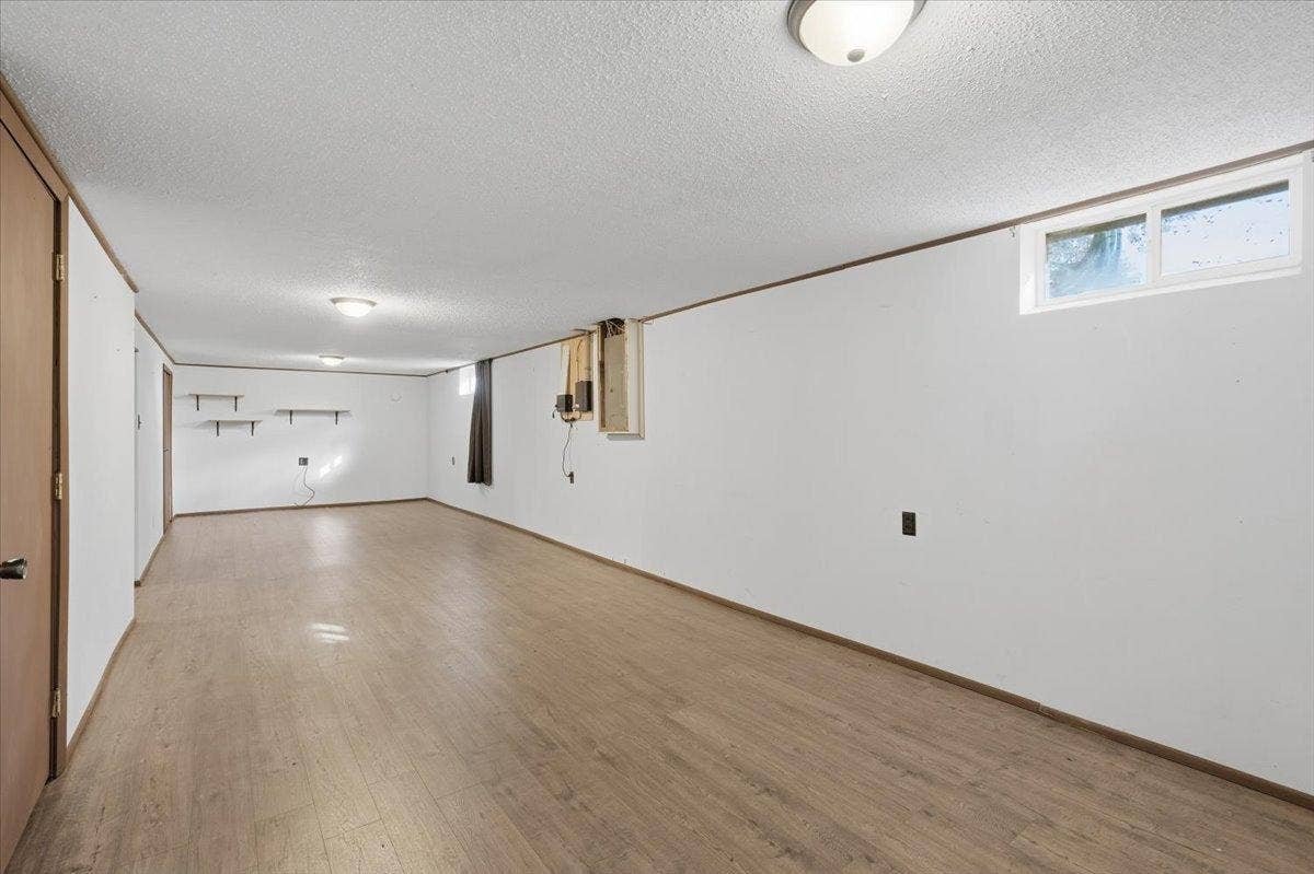 272 Glenmont Road, River Falls, WI 54022 272 Glenmont Road, River Falls, WI 54022