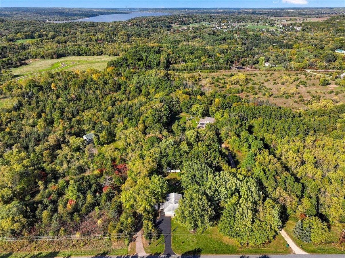 272 Glenmont Road, River Falls, WI 54022 272 Glenmont Road, River Falls, WI 54022