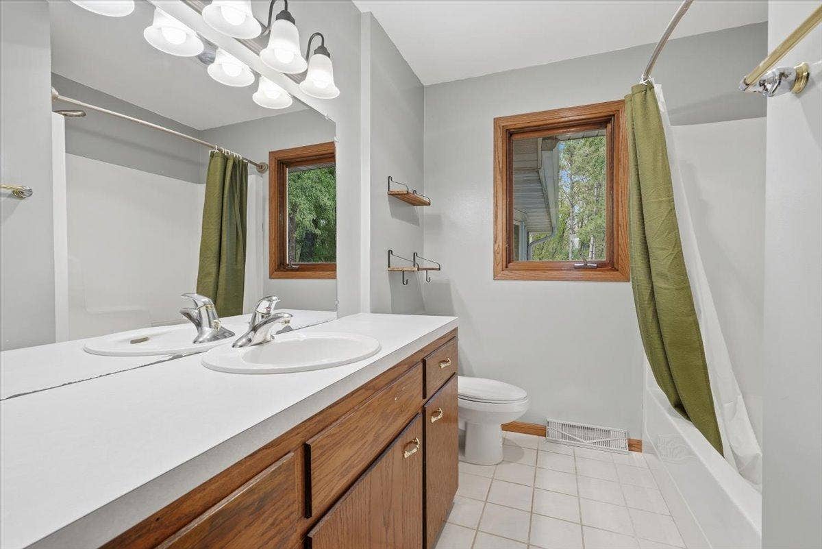 272 Glenmont Road, River Falls, WI 54022 Full 2nd bathroom on main floor.