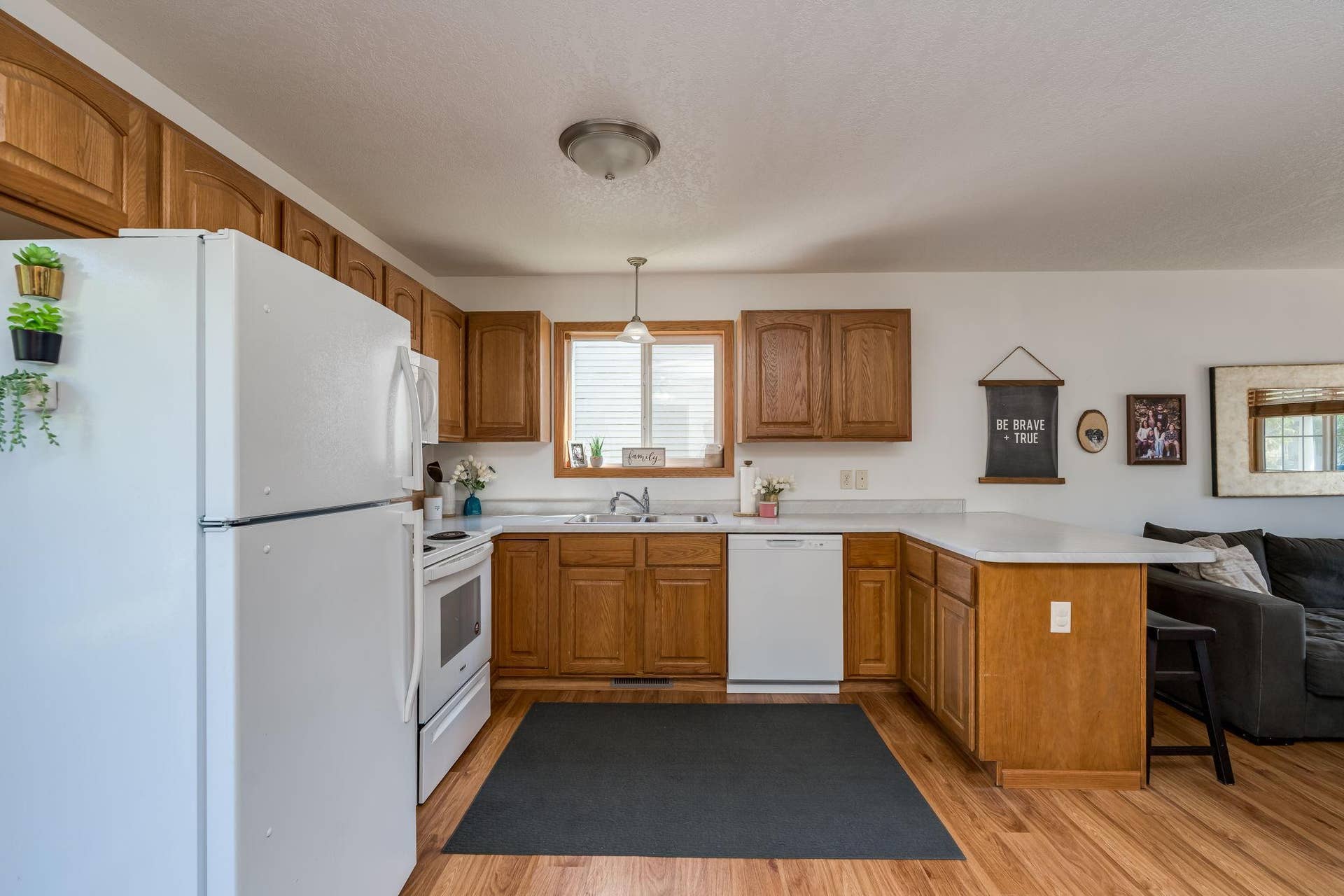 144 Savannah Court, Mankato, MN 56001 144 Savannah Court, Mankato, MN 56001