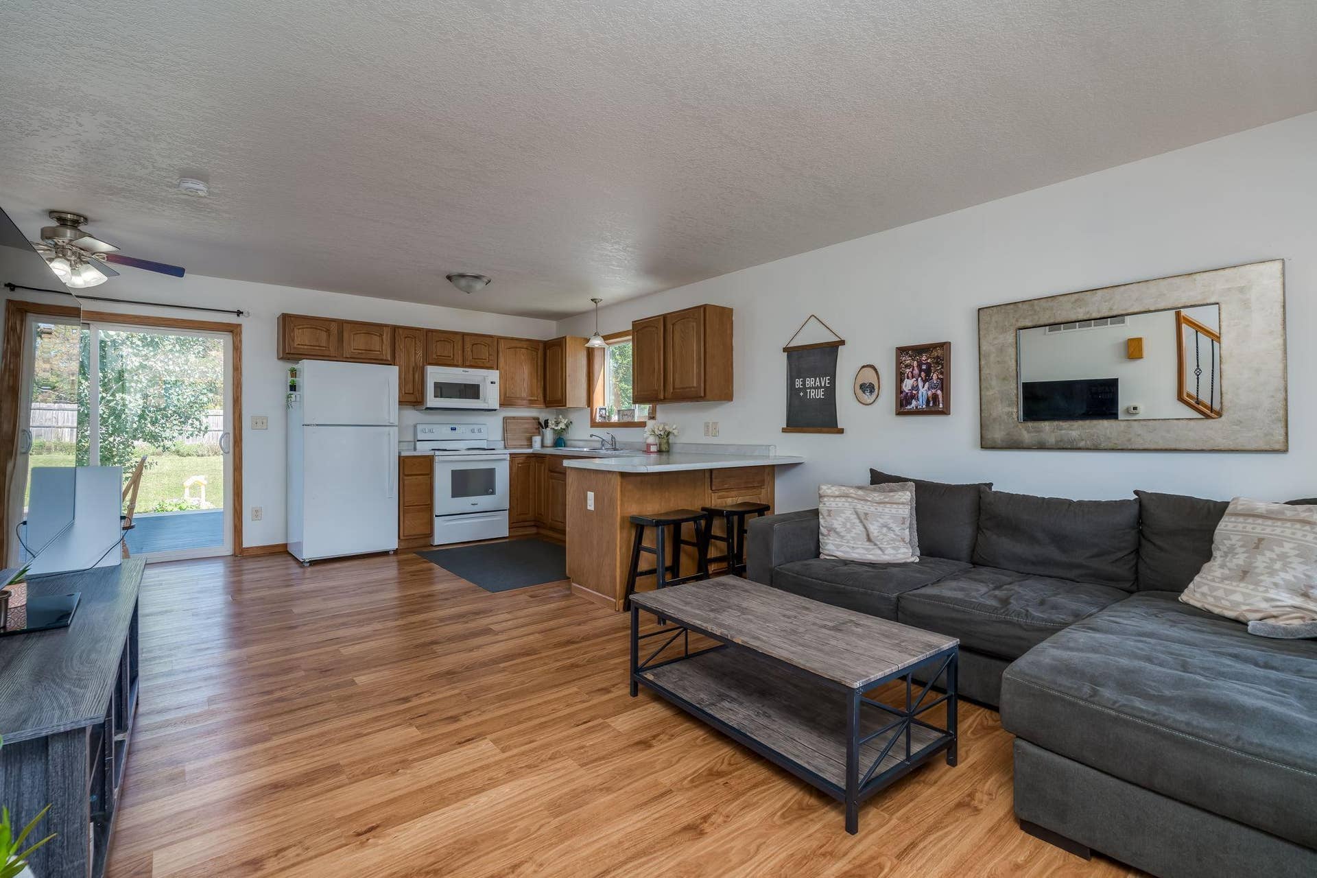 144 Savannah Court, Mankato, MN 56001 144 Savannah Court, Mankato, MN 56001