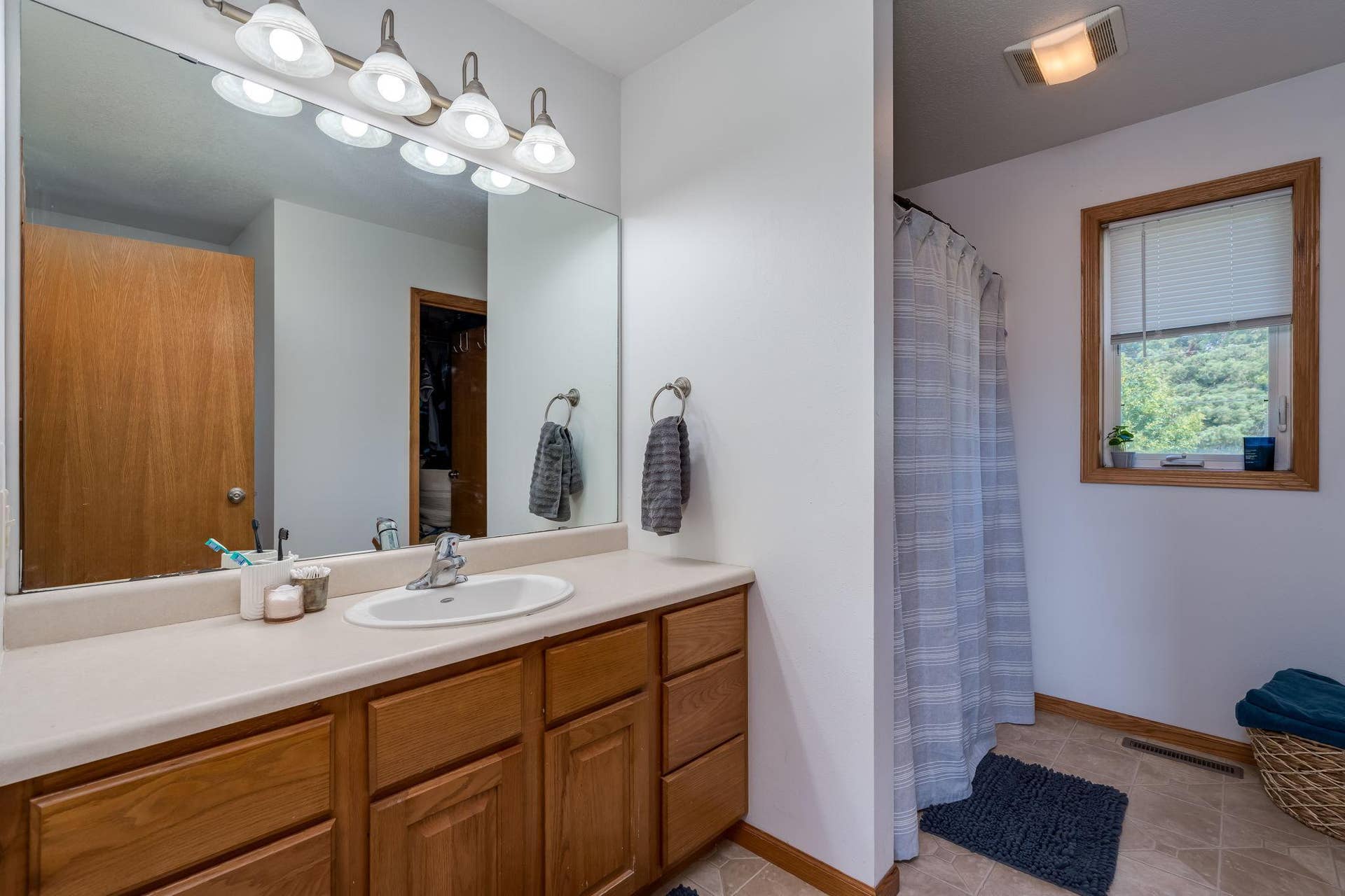 144 Savannah Court, Mankato, MN 56001 144 Savannah Court, Mankato, MN 56001