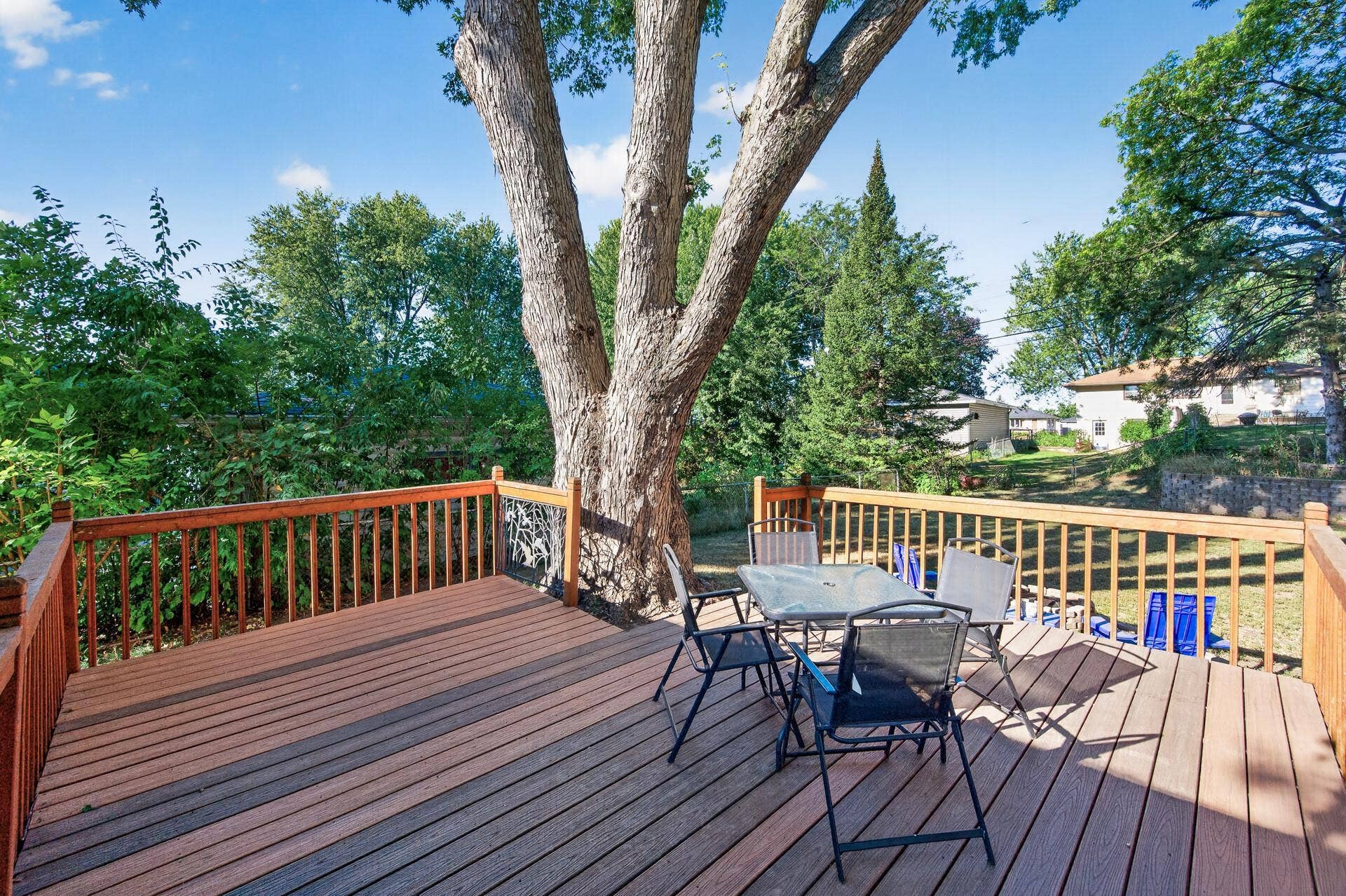 180 Grenadier Avenue N, Oakdale, MN 55128 180 Grenadier Avenue N, Oakdale, MN 55128