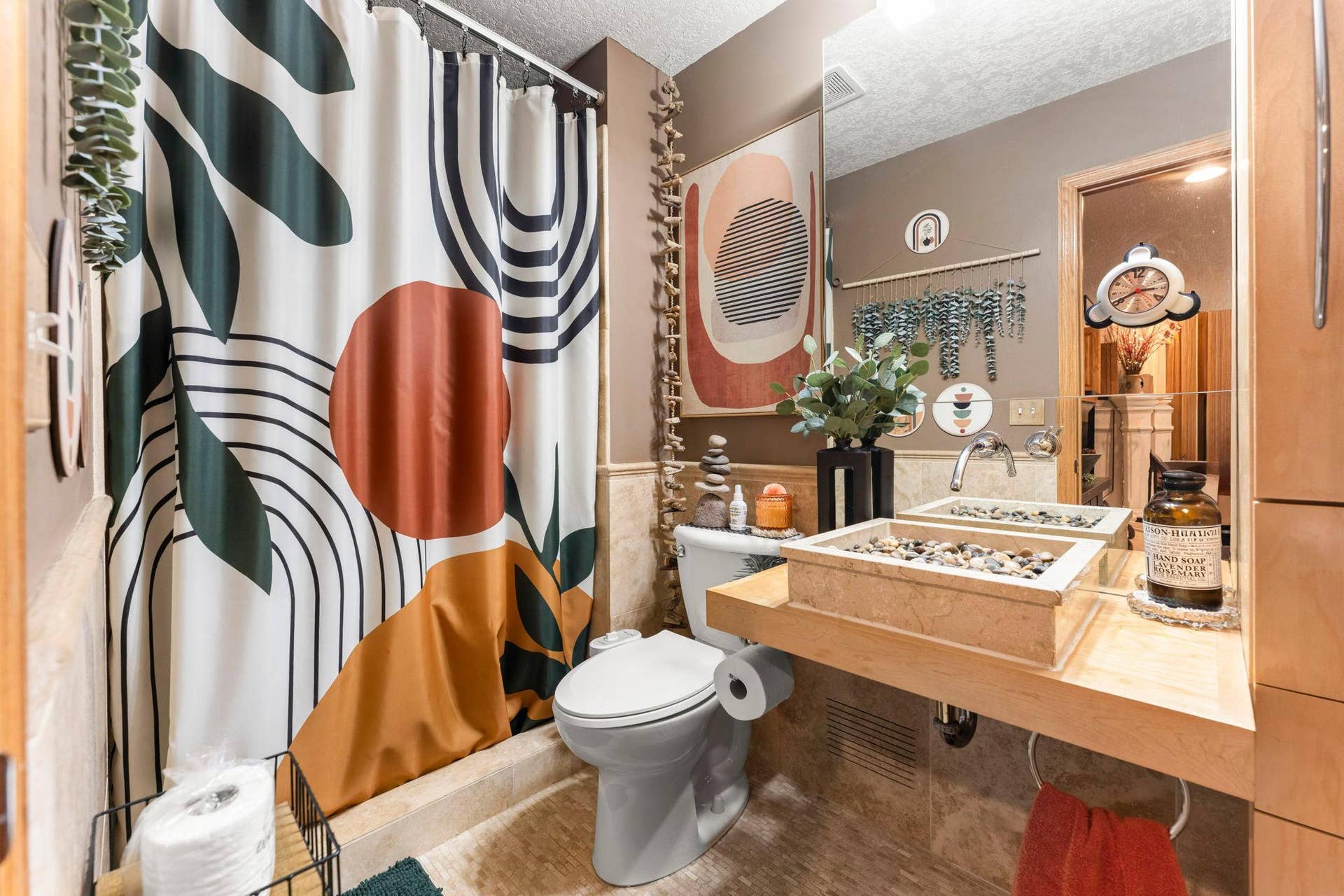 17269 80th Place N, Maple Grove, MN 55311 Main Floor Bathroom