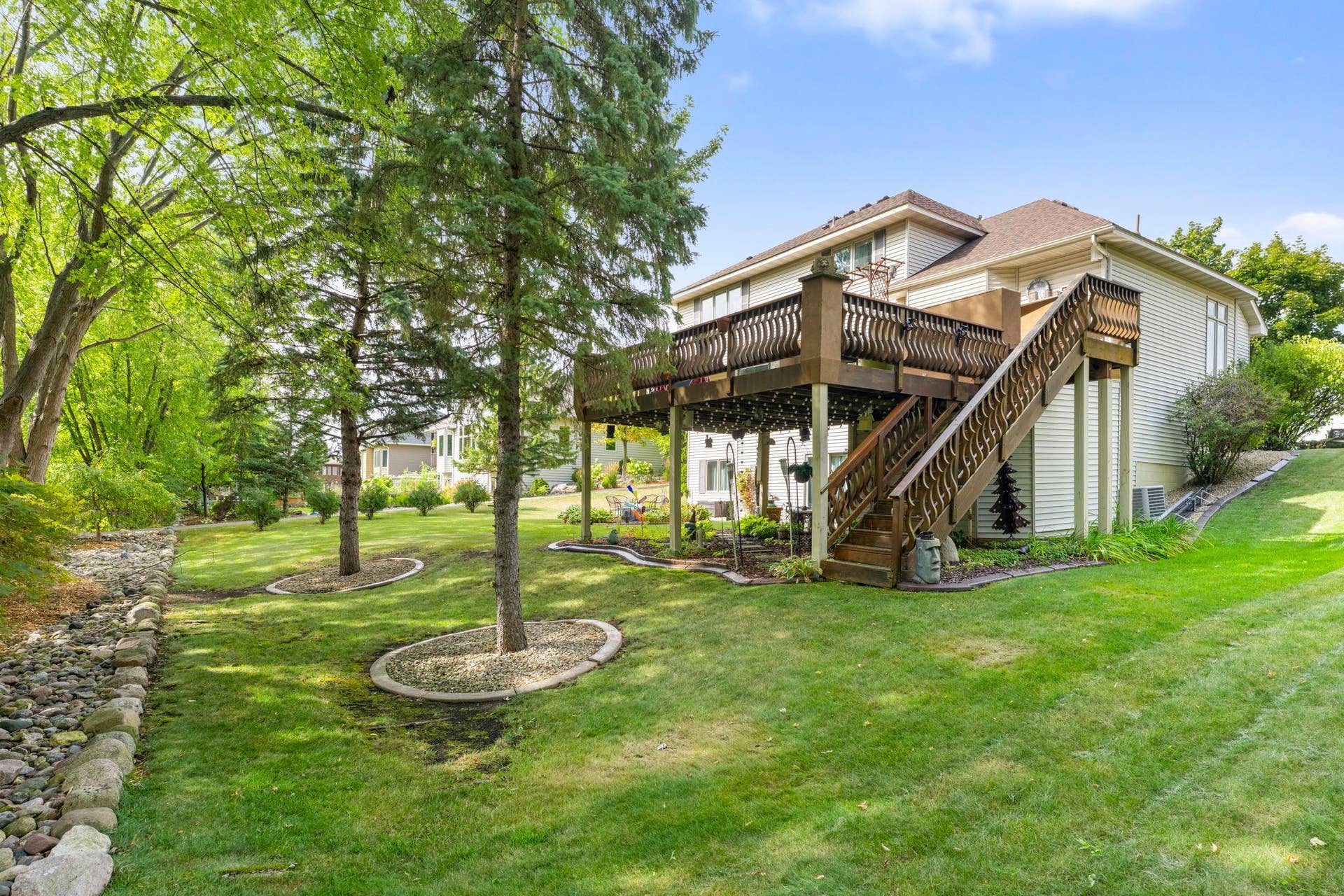 17269 80th Place N, Maple Grove, MN 55311 Large deck