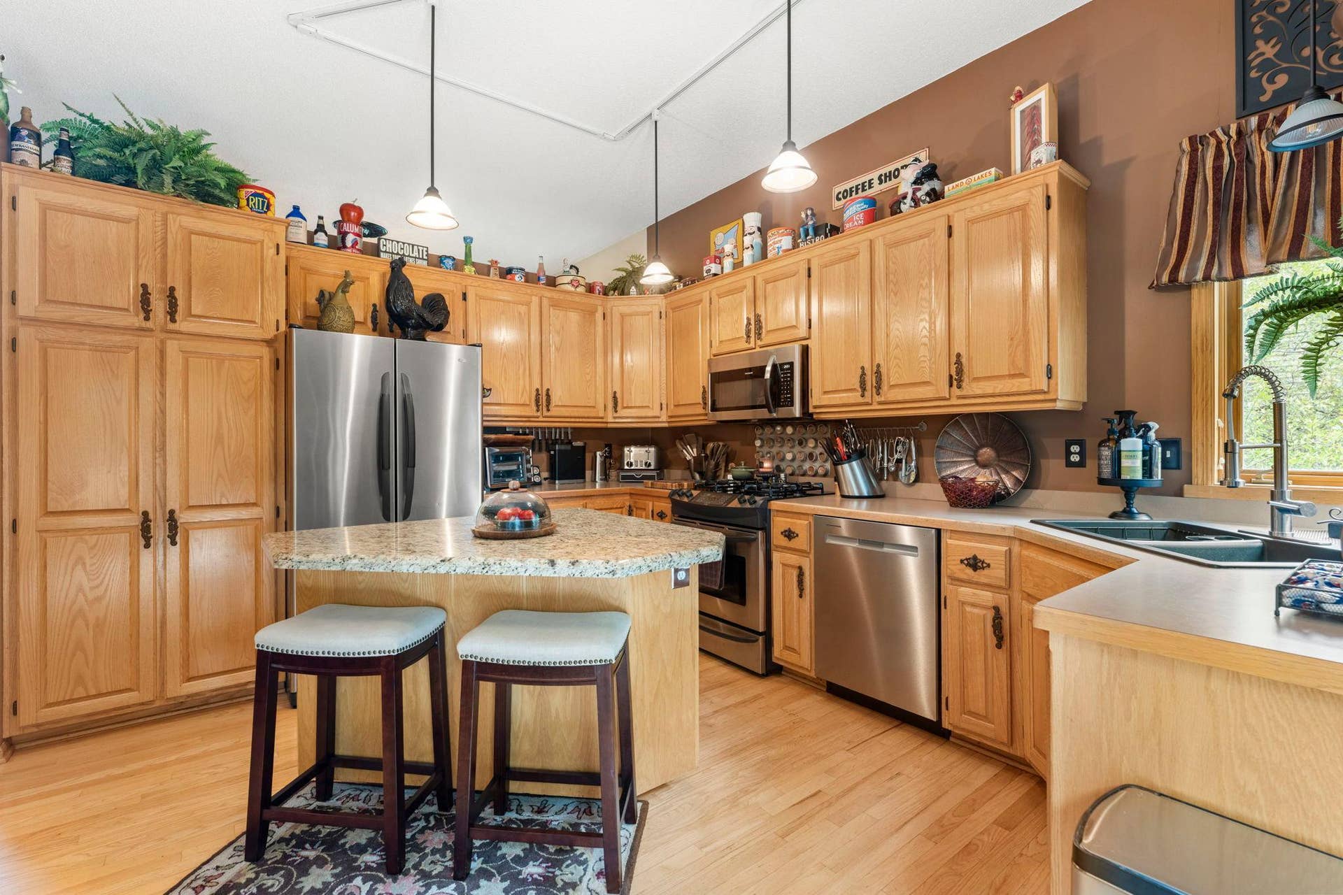 17269 80th Place N, Maple Grove, MN 55311 Kitchen with pantry and new SS appliances.