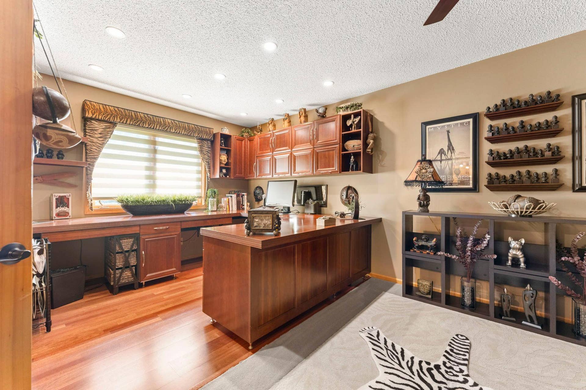 17269 80th Place N, Maple Grove, MN 55311 Main floor bedroom is currently an office area with flexibility to be office, playroom, bedroom, den, etc.