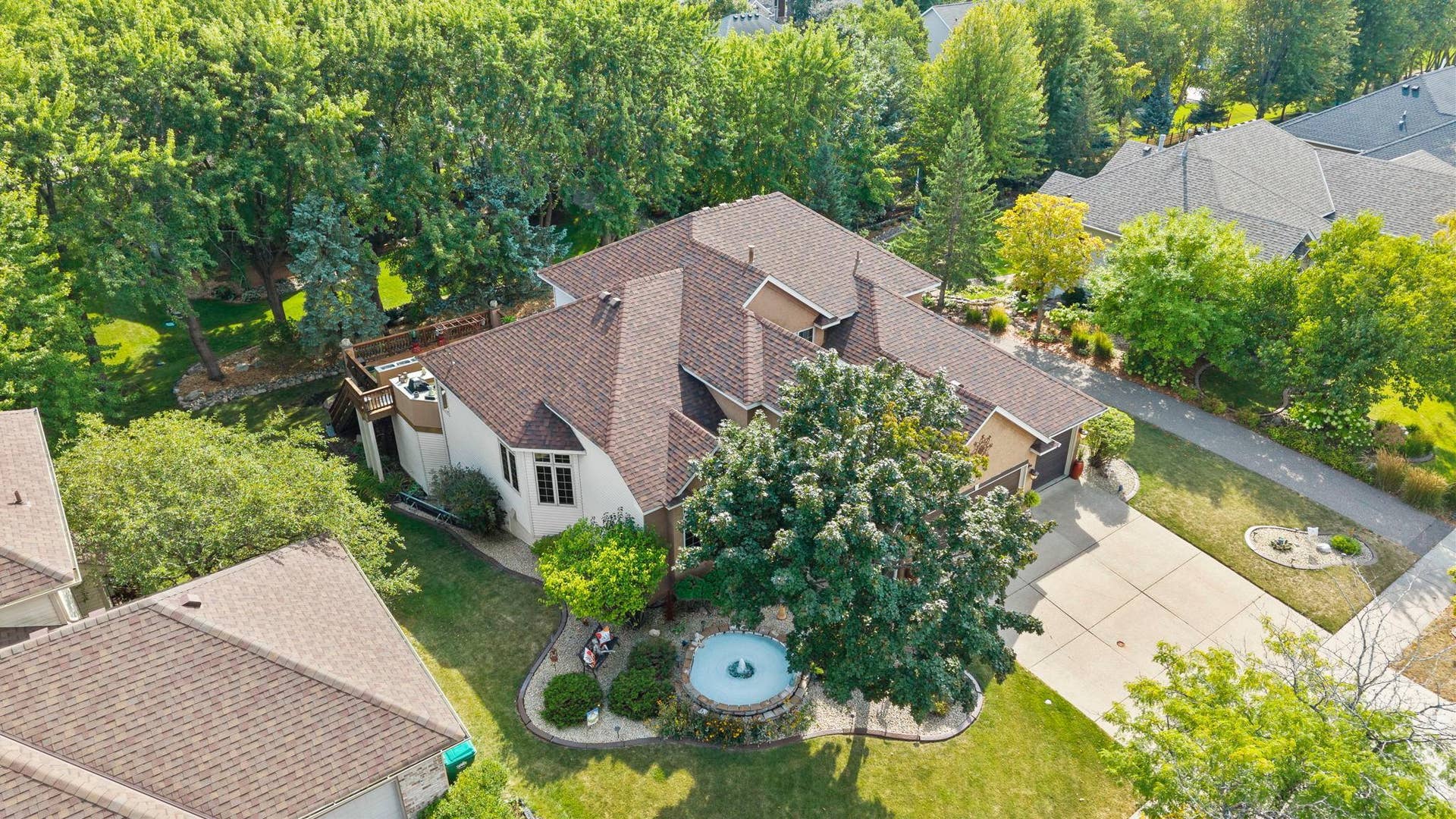 17269 80th Place N, Maple Grove, MN 55311 Your private retreat awaits. Hurry before its gone!
