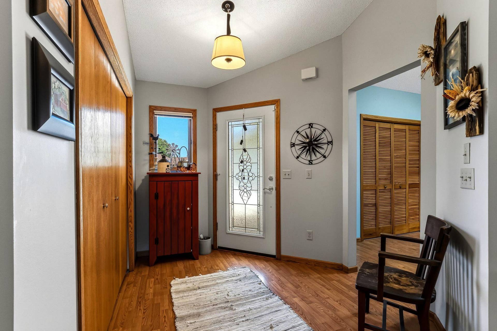 9205 Yorkshire Lane, Brooklyn Park, MN 55443 9205 Yorkshire Lane, Brooklyn Park, MN 55443