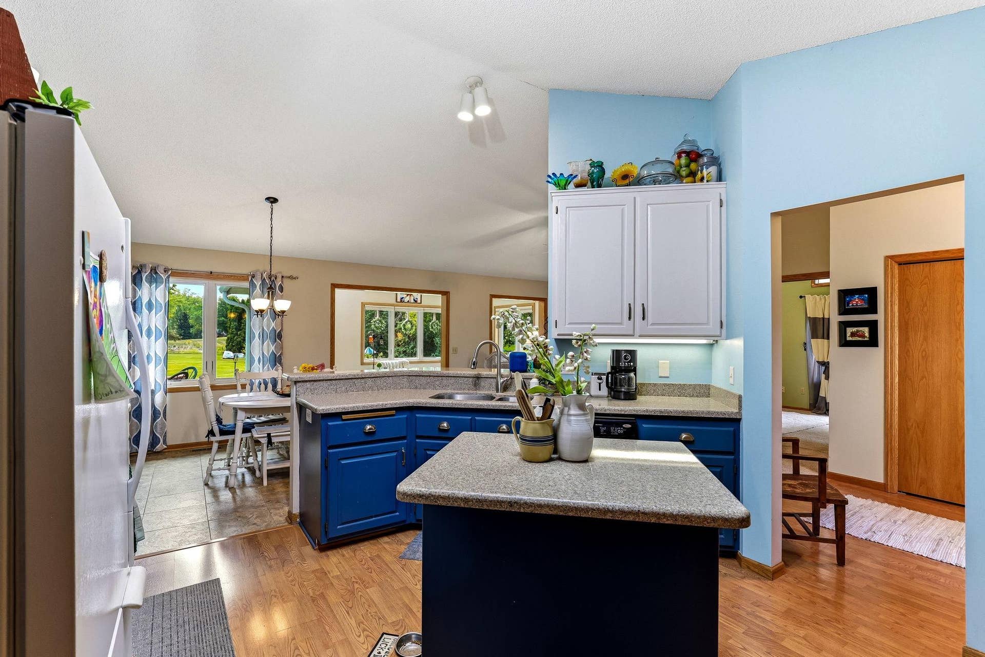 9205 Yorkshire Lane, Brooklyn Park, MN 55443 9205 Yorkshire Lane, Brooklyn Park, MN 55443
