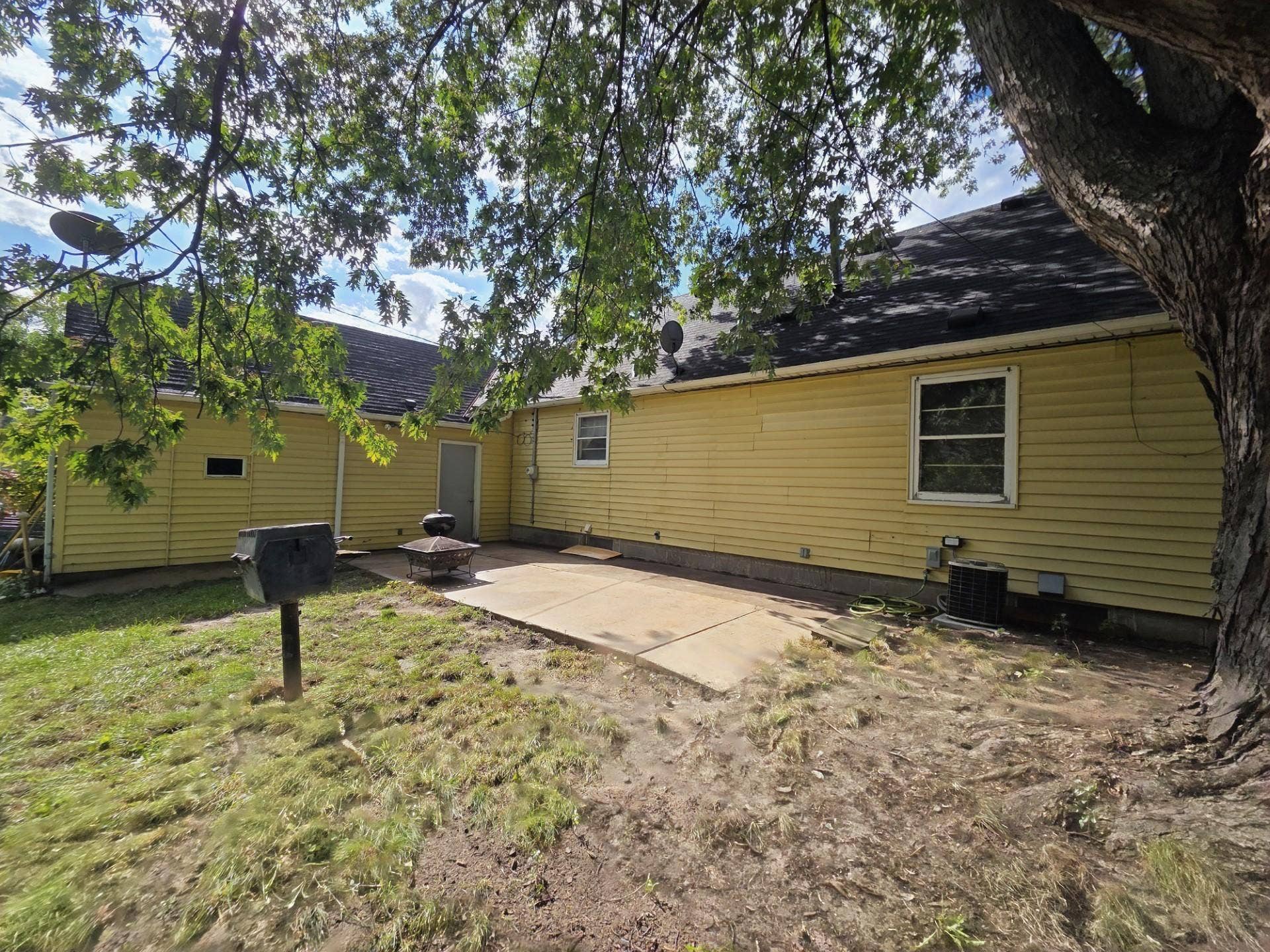 415 Adams Avenue, Edina, MN 55343 Fenced in backyard