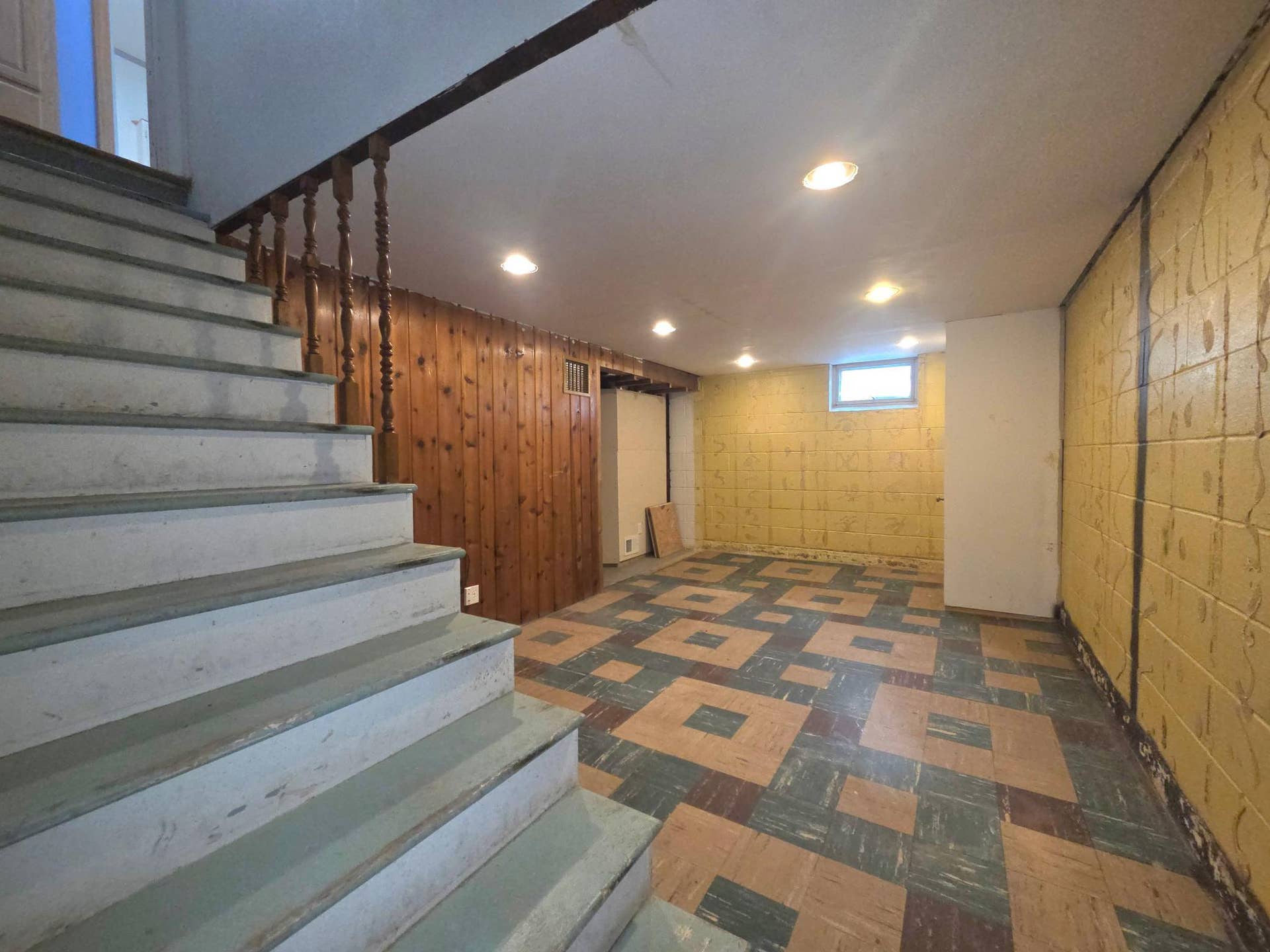 415 Adams Avenue, Edina, MN 55343 Basement family room