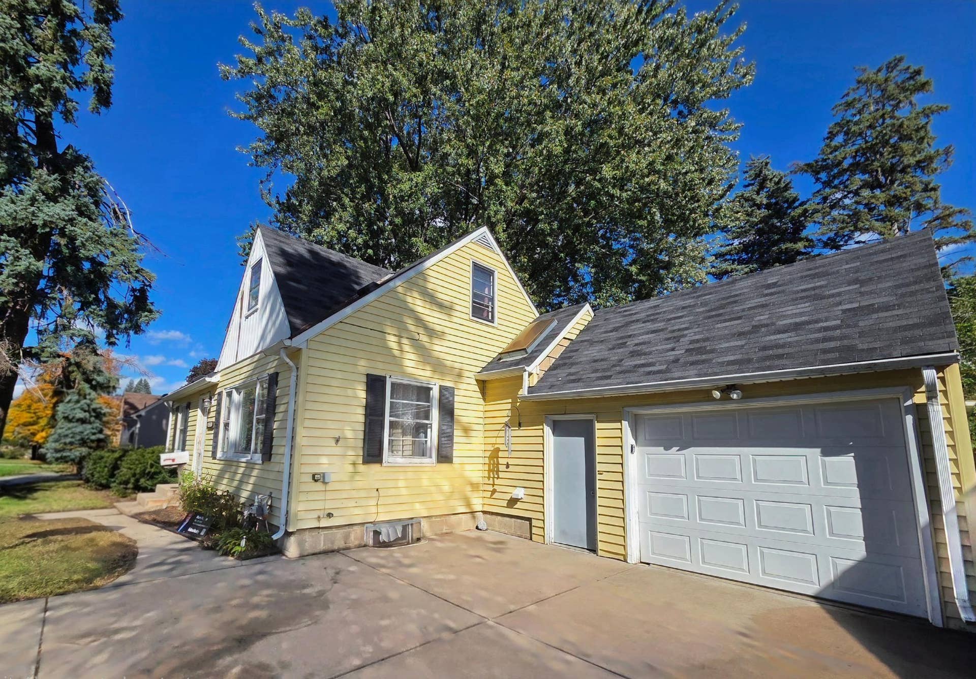 415 Adams Avenue, Edina, MN 55343 415 Adams Avenue, Edina, MN 55343