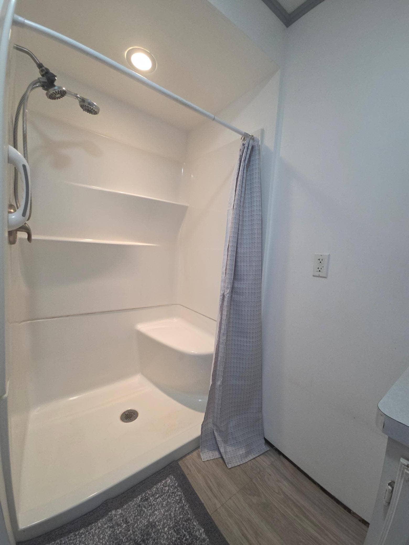 415 Adams Avenue, Edina, MN 55343 Main floor shower