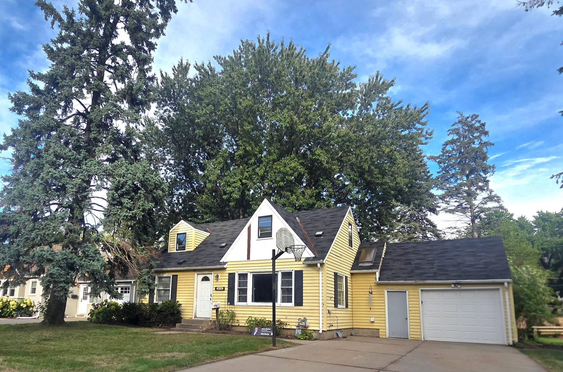 415 Adams Avenue, Edina, MN 55343 Great neighborhood