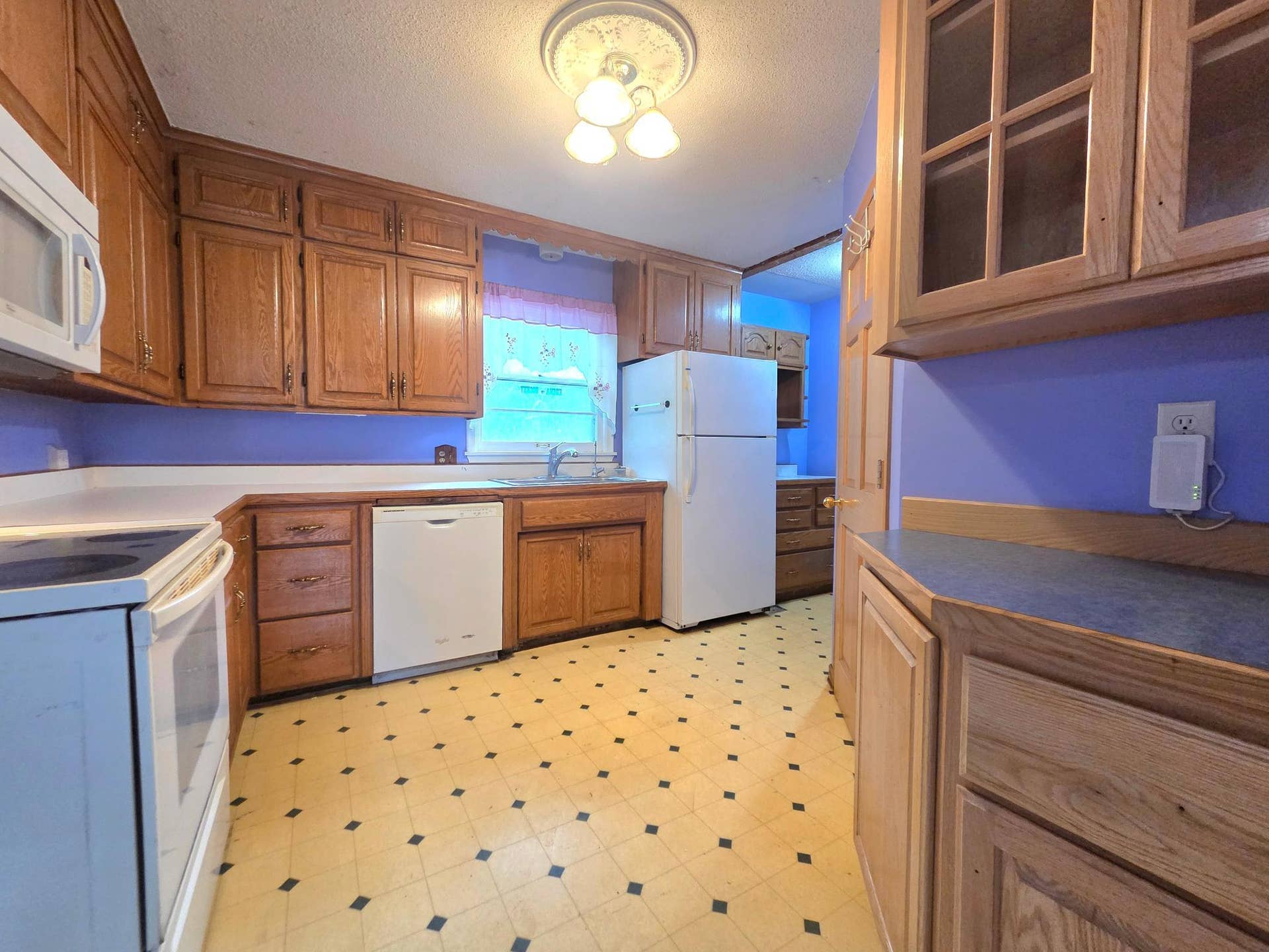 415 Adams Avenue, Edina, MN 55343 Main level kitchen and laundry room
