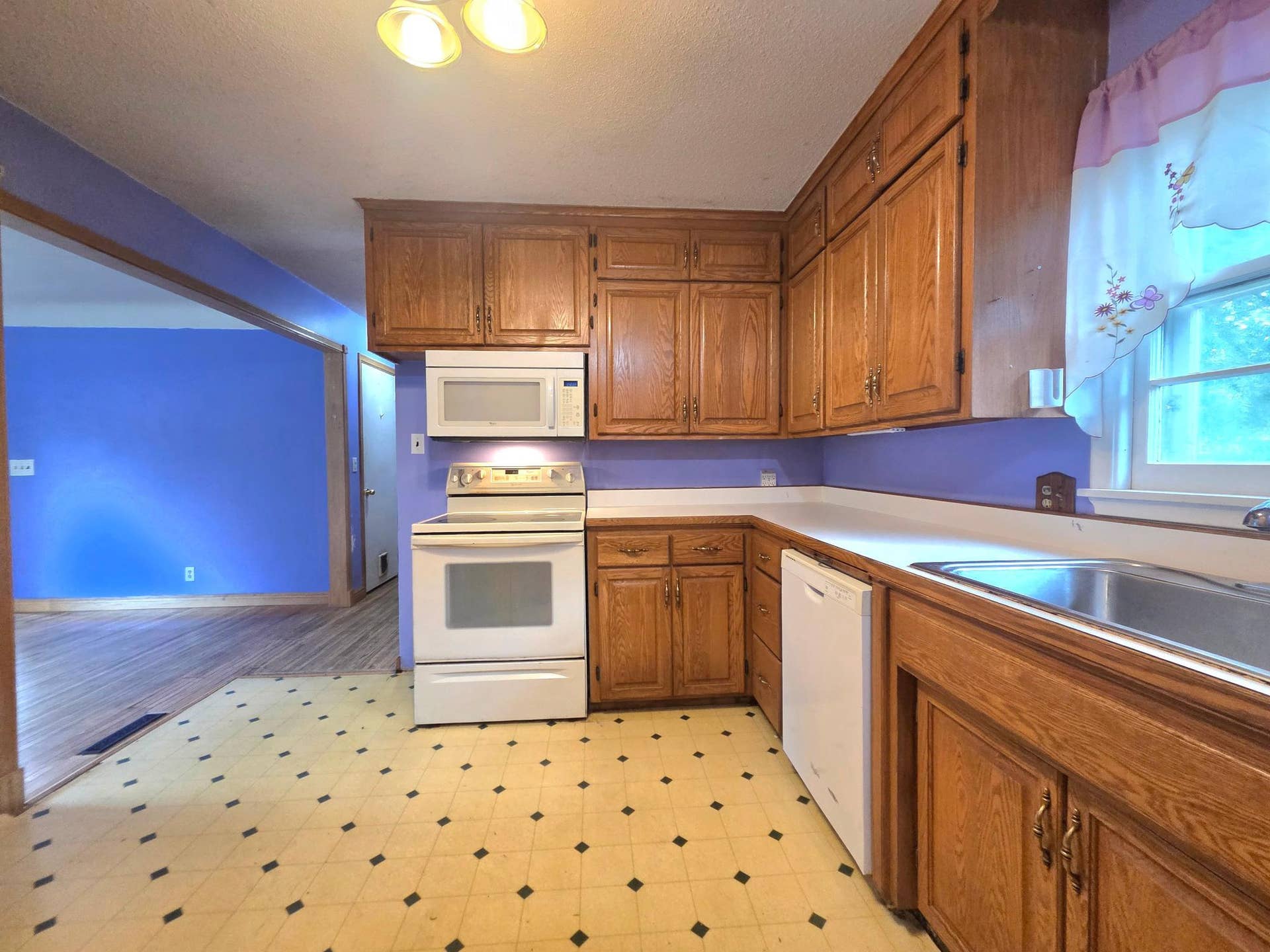 415 Adams Avenue, Edina, MN 55343 Kitchen