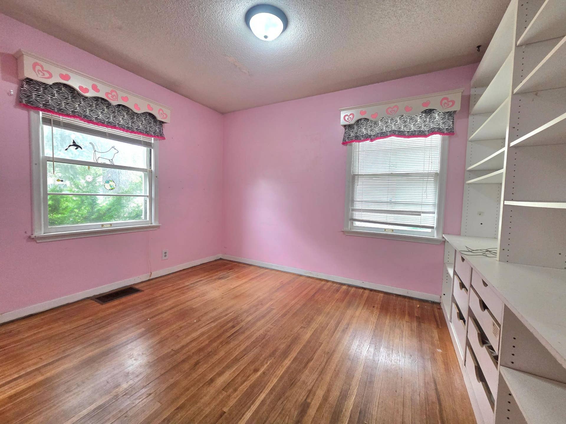 415 Adams Avenue, Edina, MN 55343 Main floor 3rd bedroom